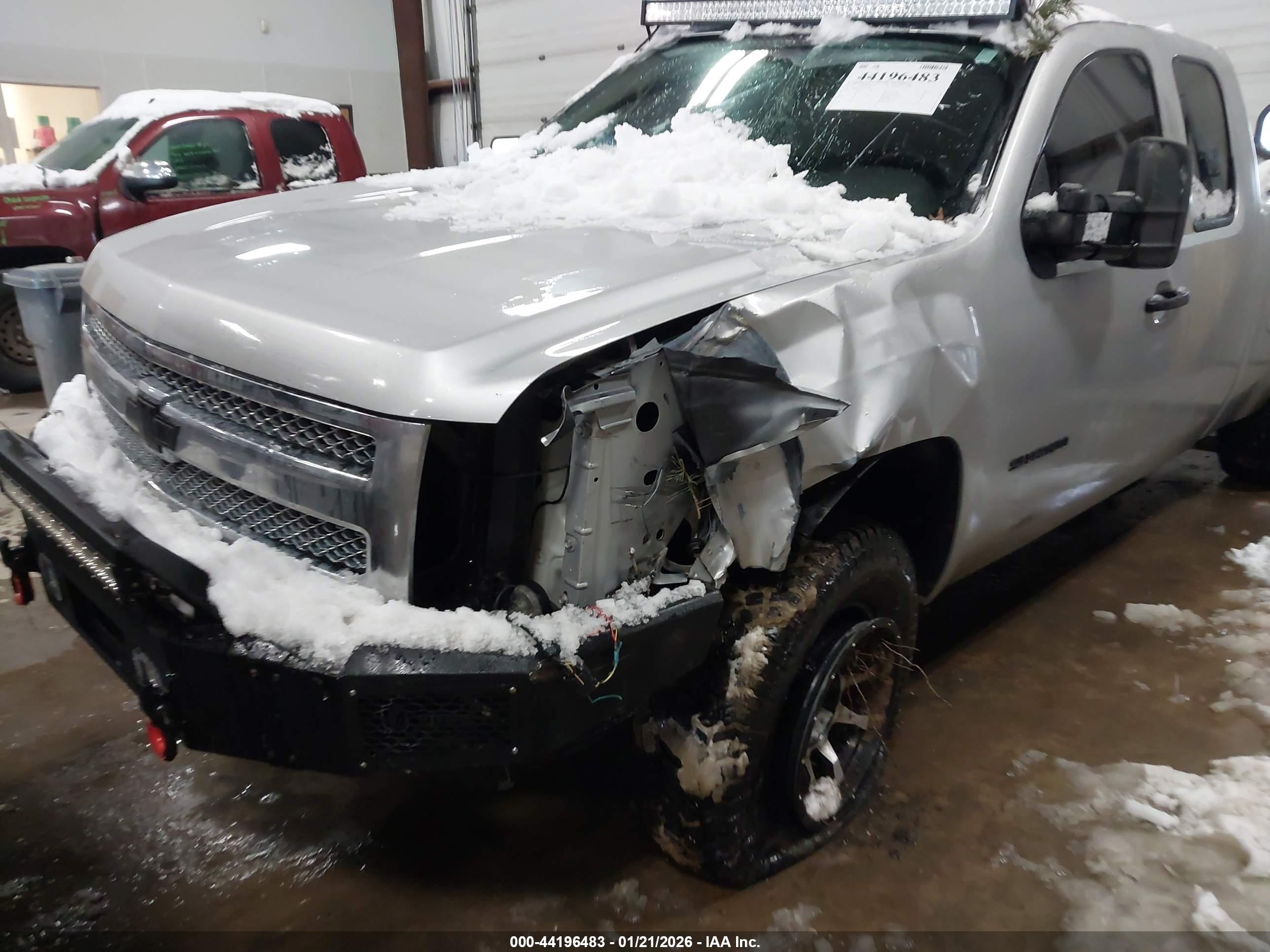 CHEVROLET SILVERADO image 6