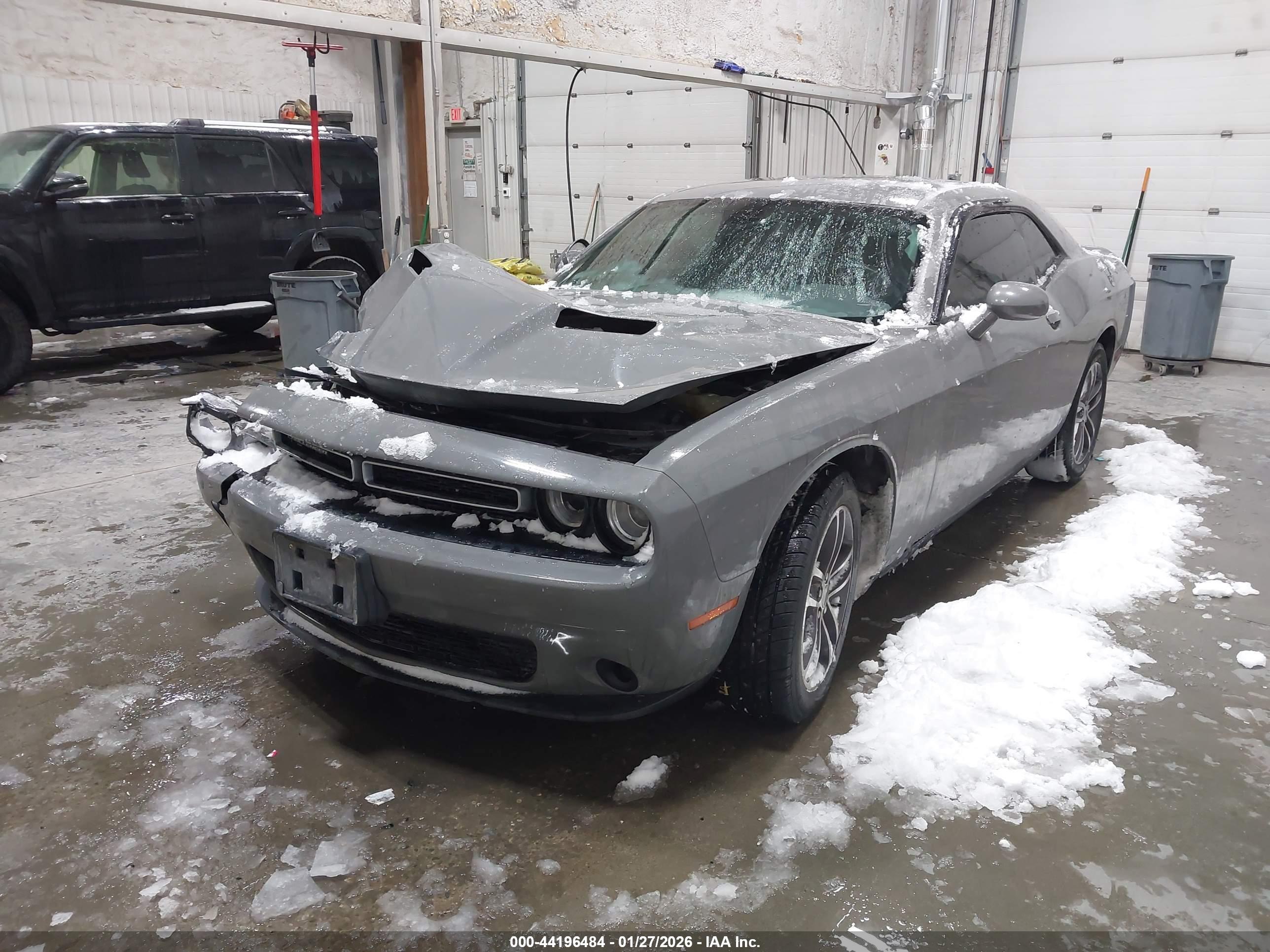 DODGE CHALLENGER image 2