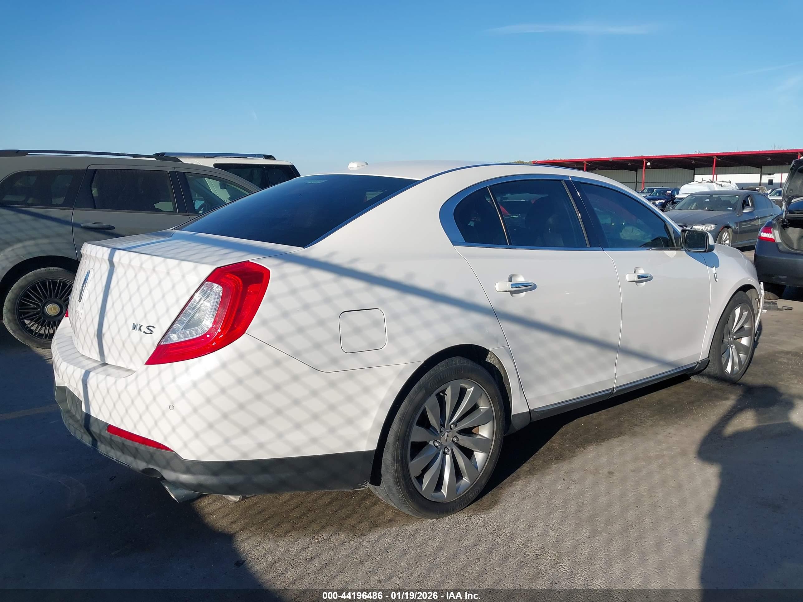LINCOLN MKS image 4