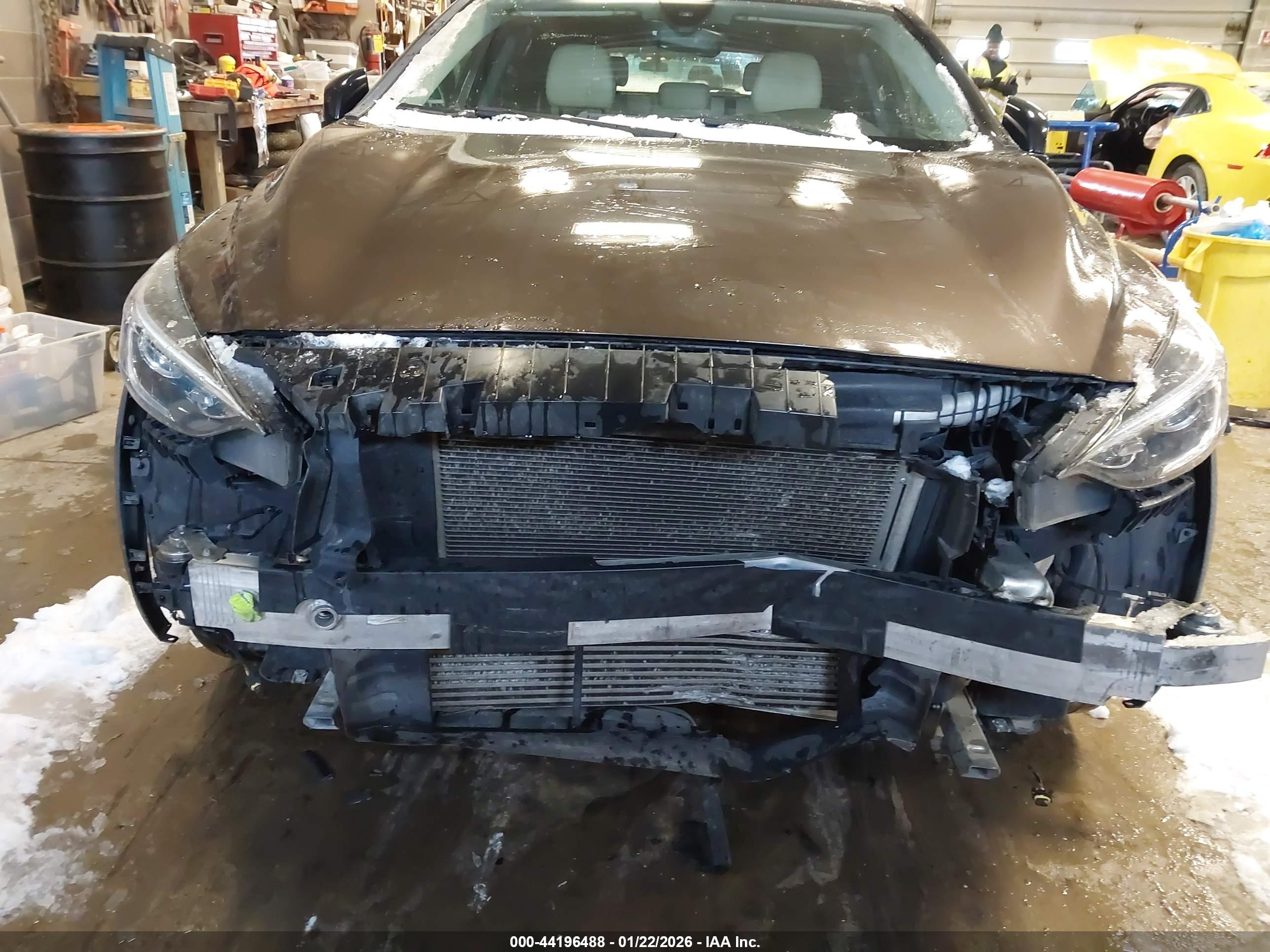 INFINITI QX30 image 6