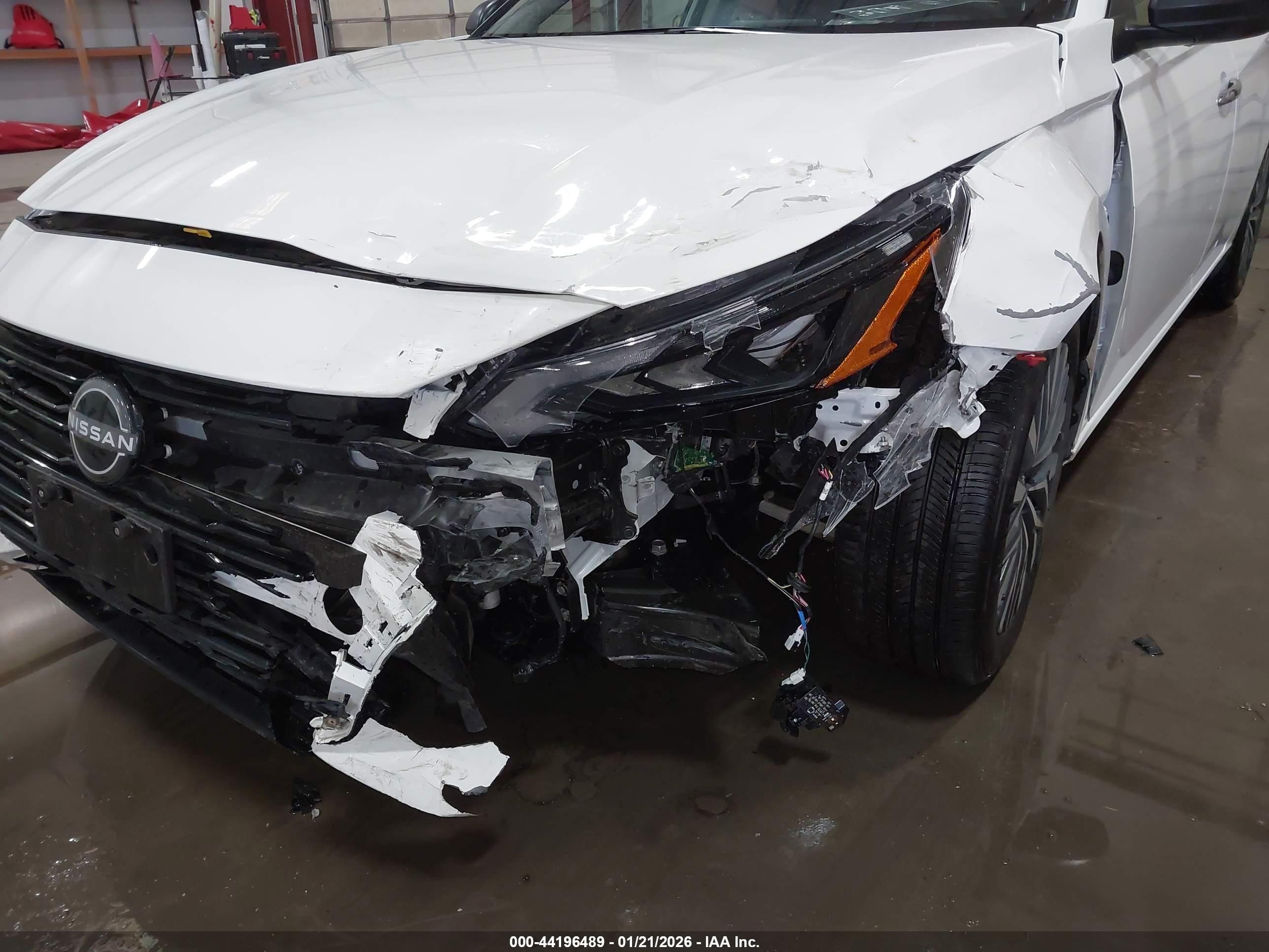 NISSAN ALTIMA image 6