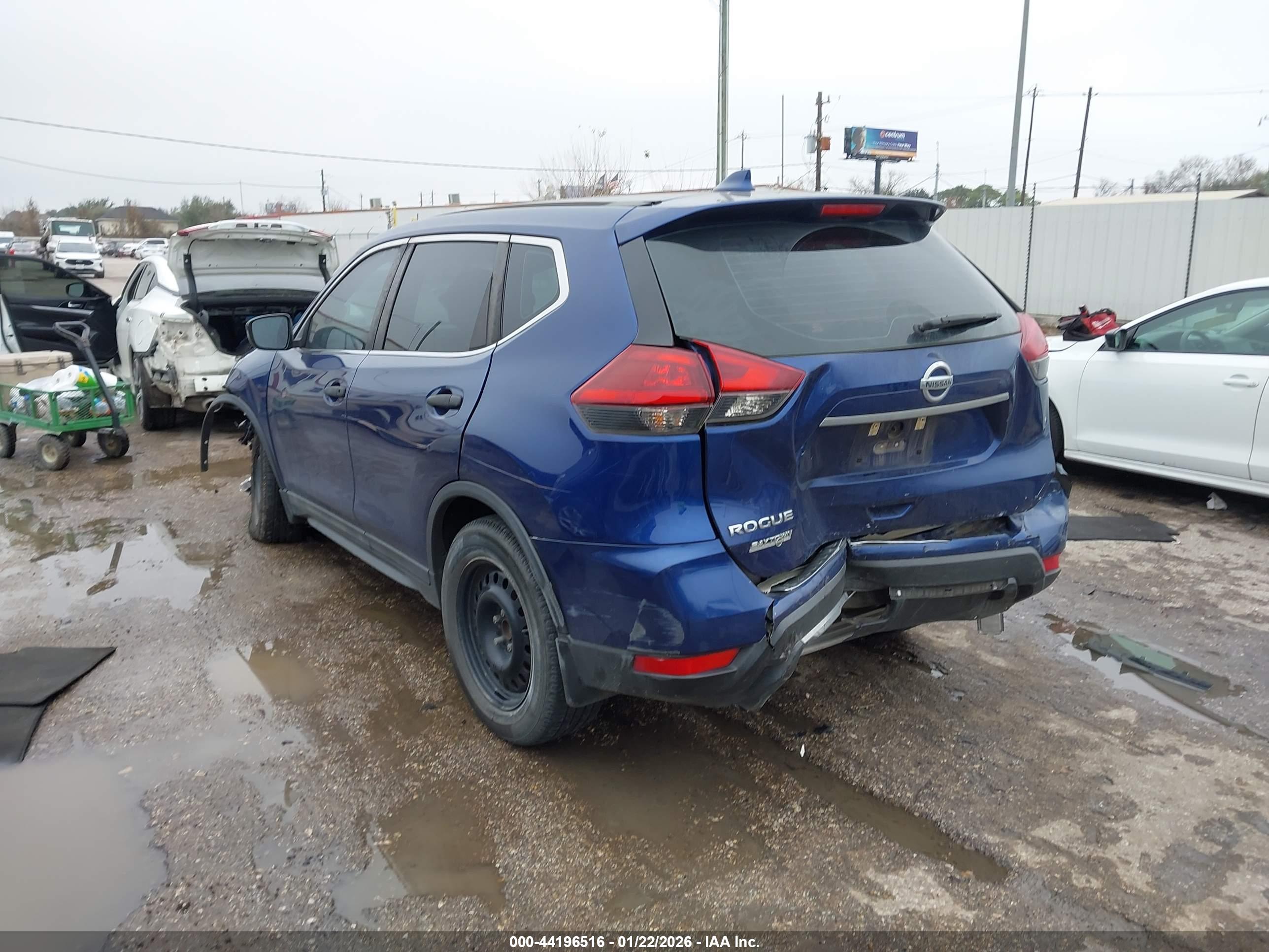 NISSAN ROGUE image 3