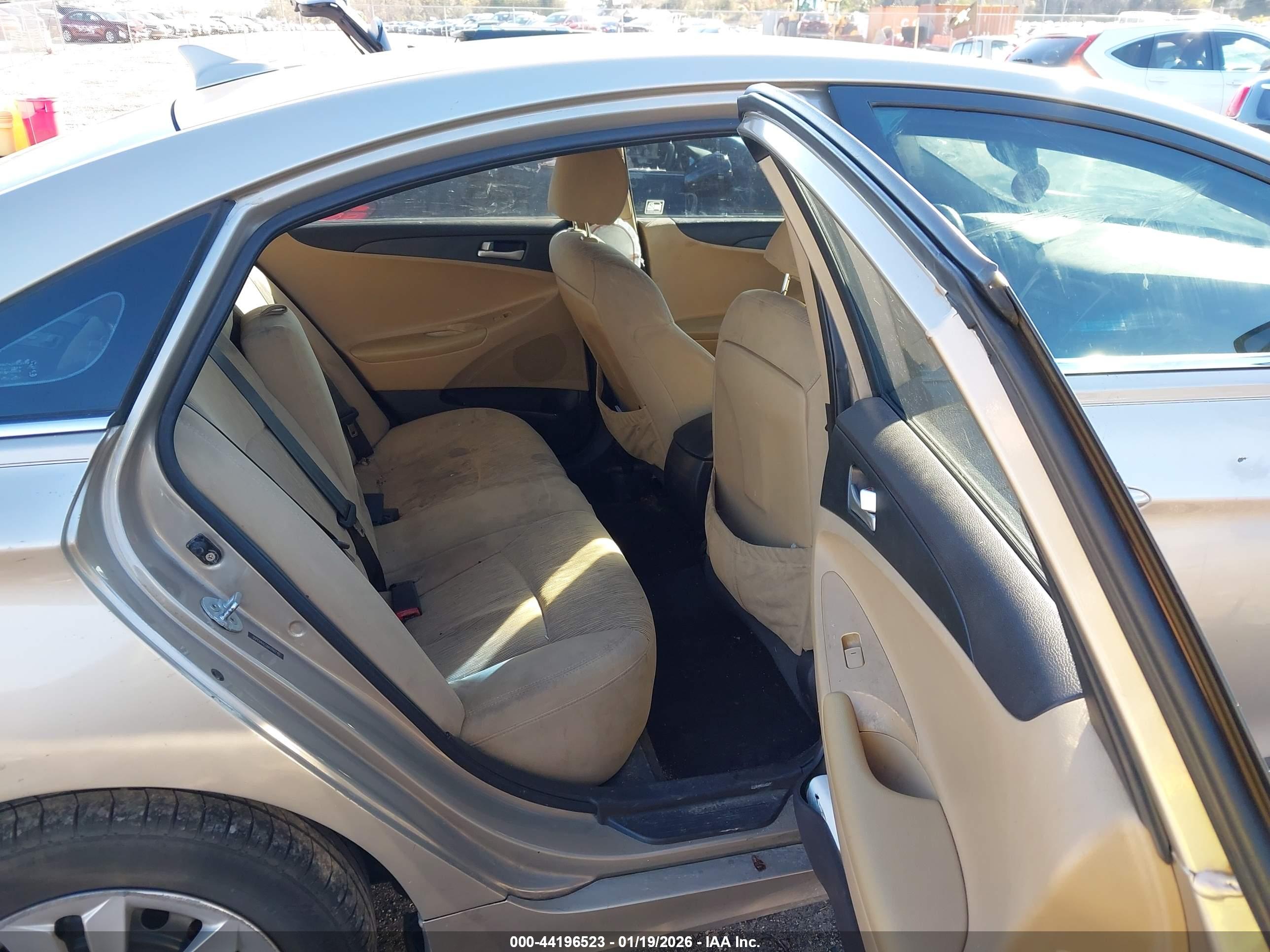 HYUNDAI SONATA image 8