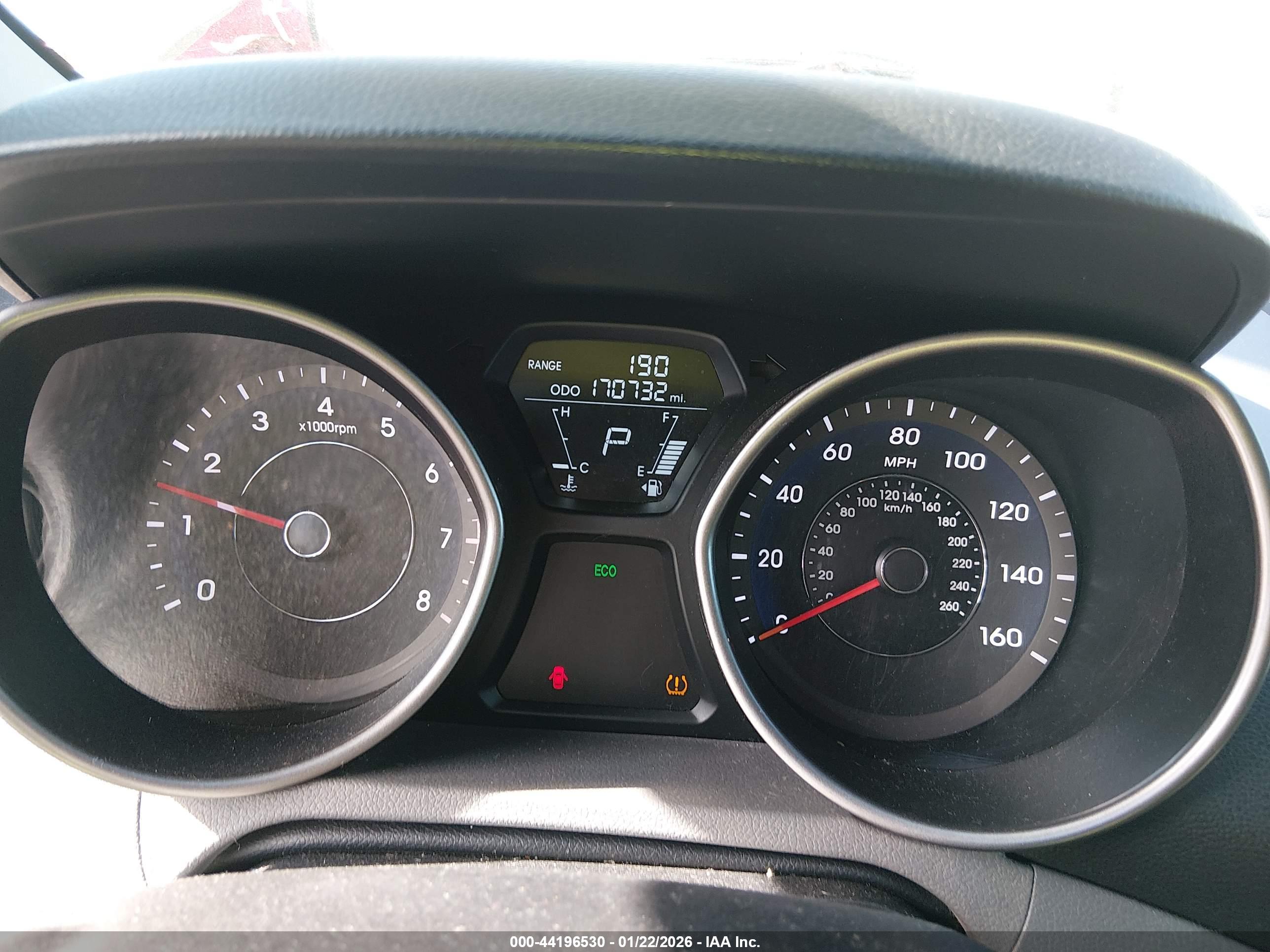 HYUNDAI ELANTRA image 7
