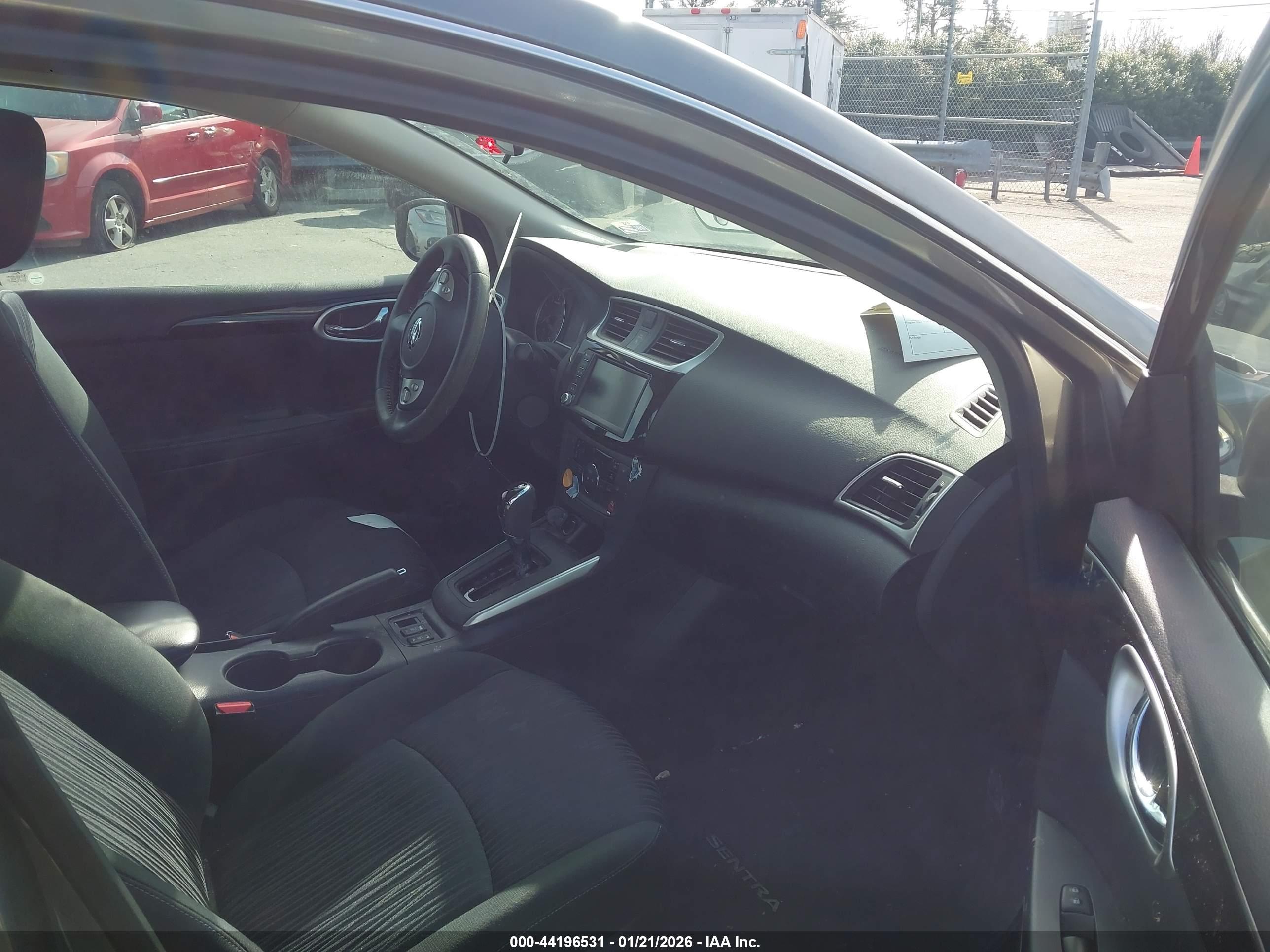 NISSAN SENTRA image 5