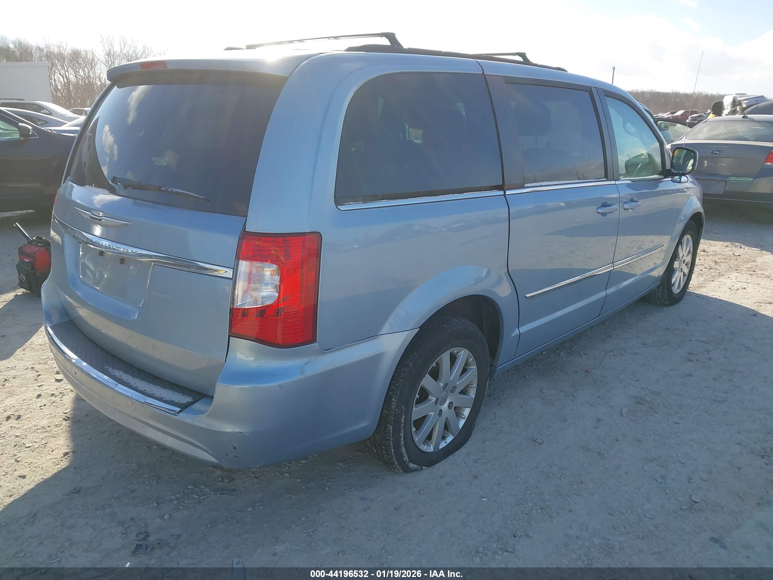 CHRYSLER TOWN image 4