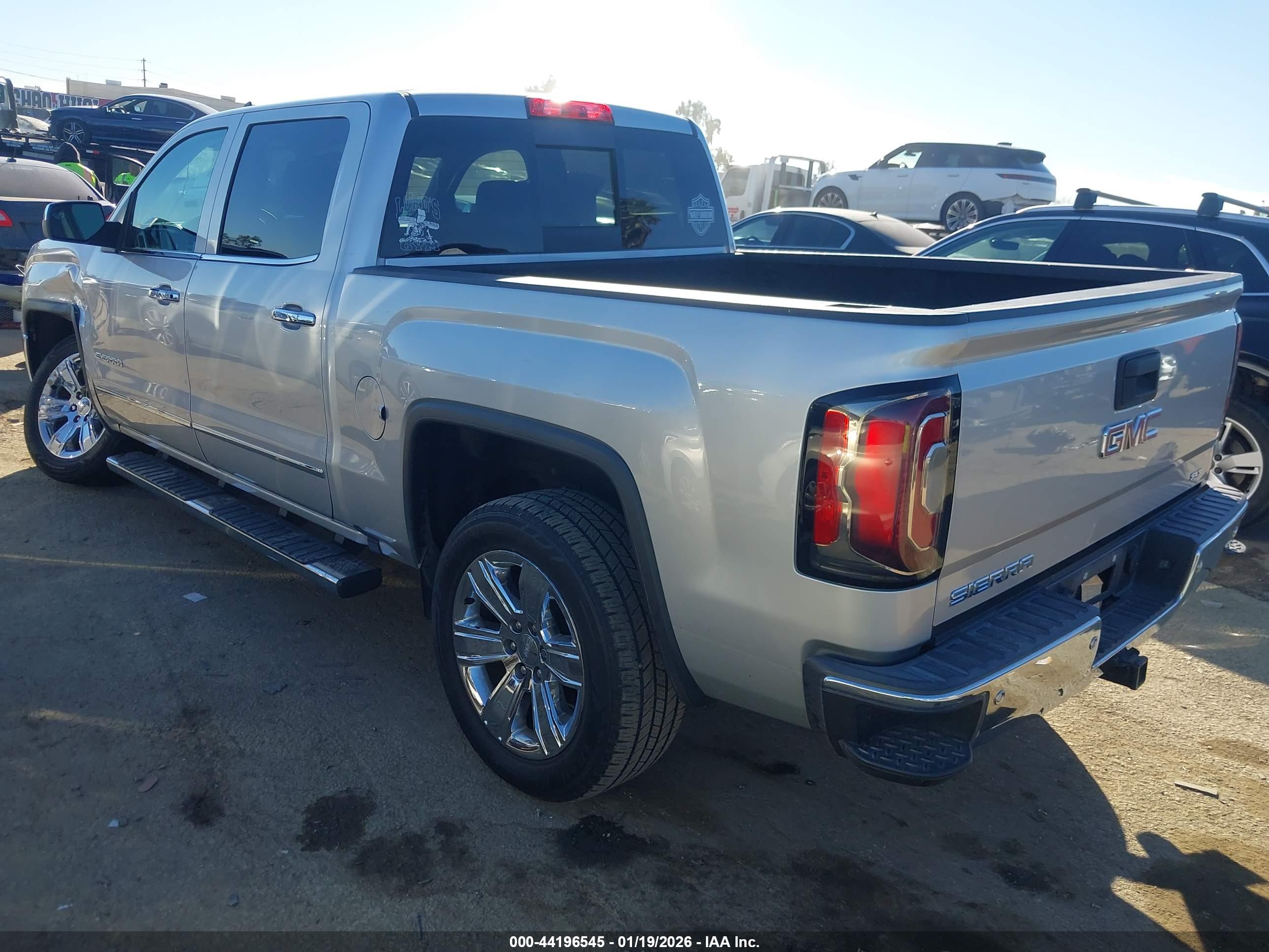 GMC SIERRA image 3