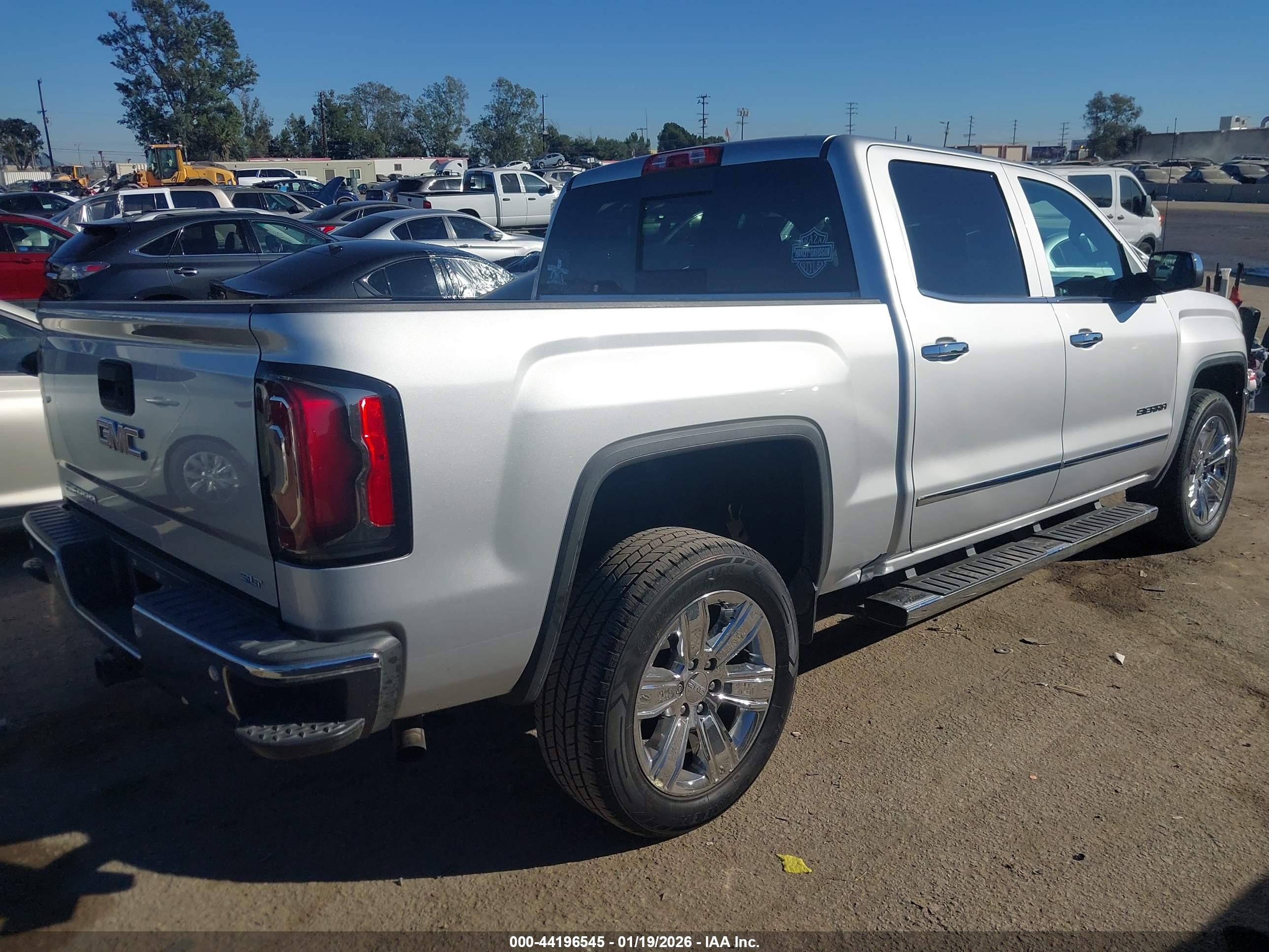 GMC SIERRA image 4