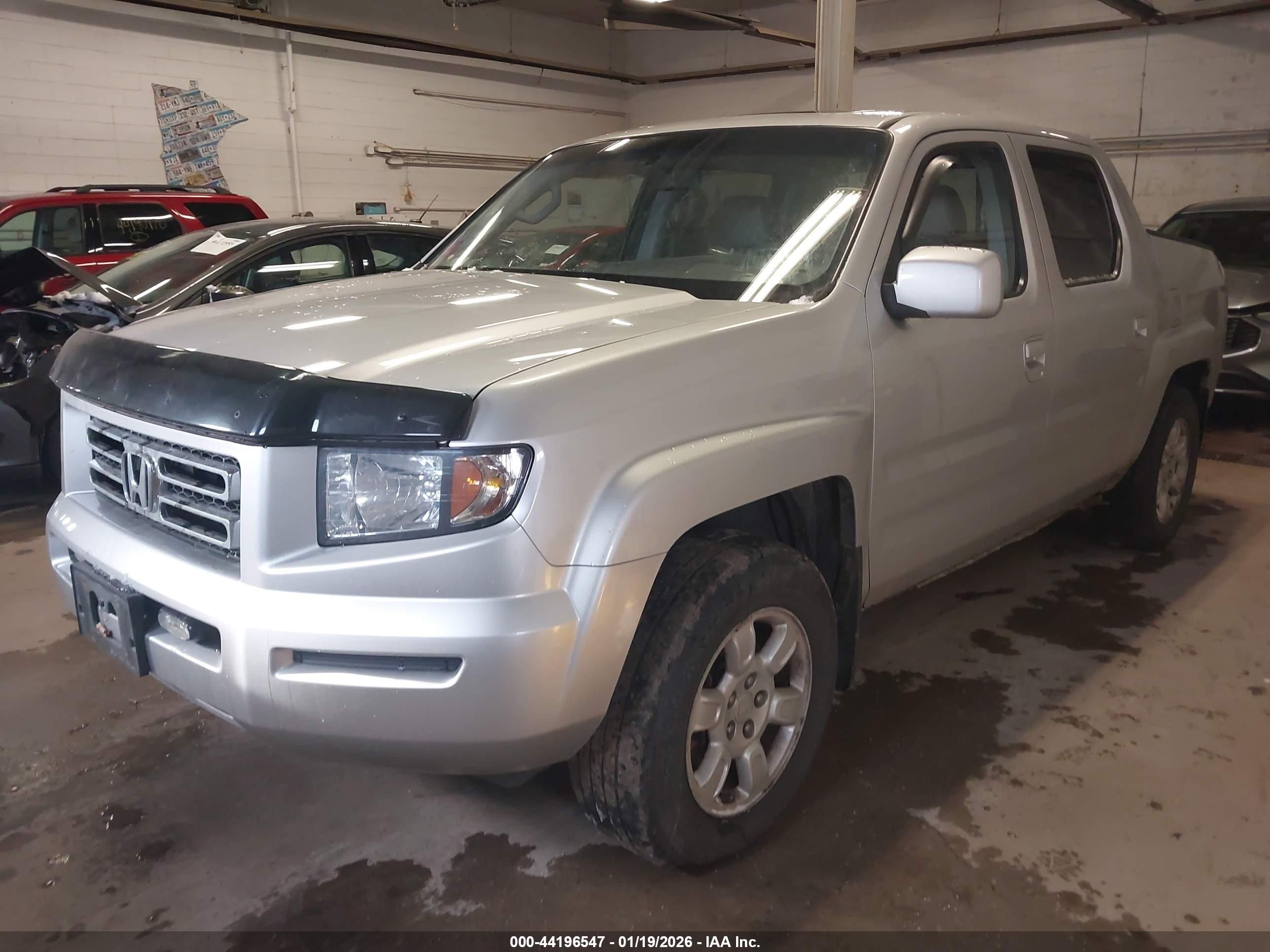 HONDA RIDGELINE image 2