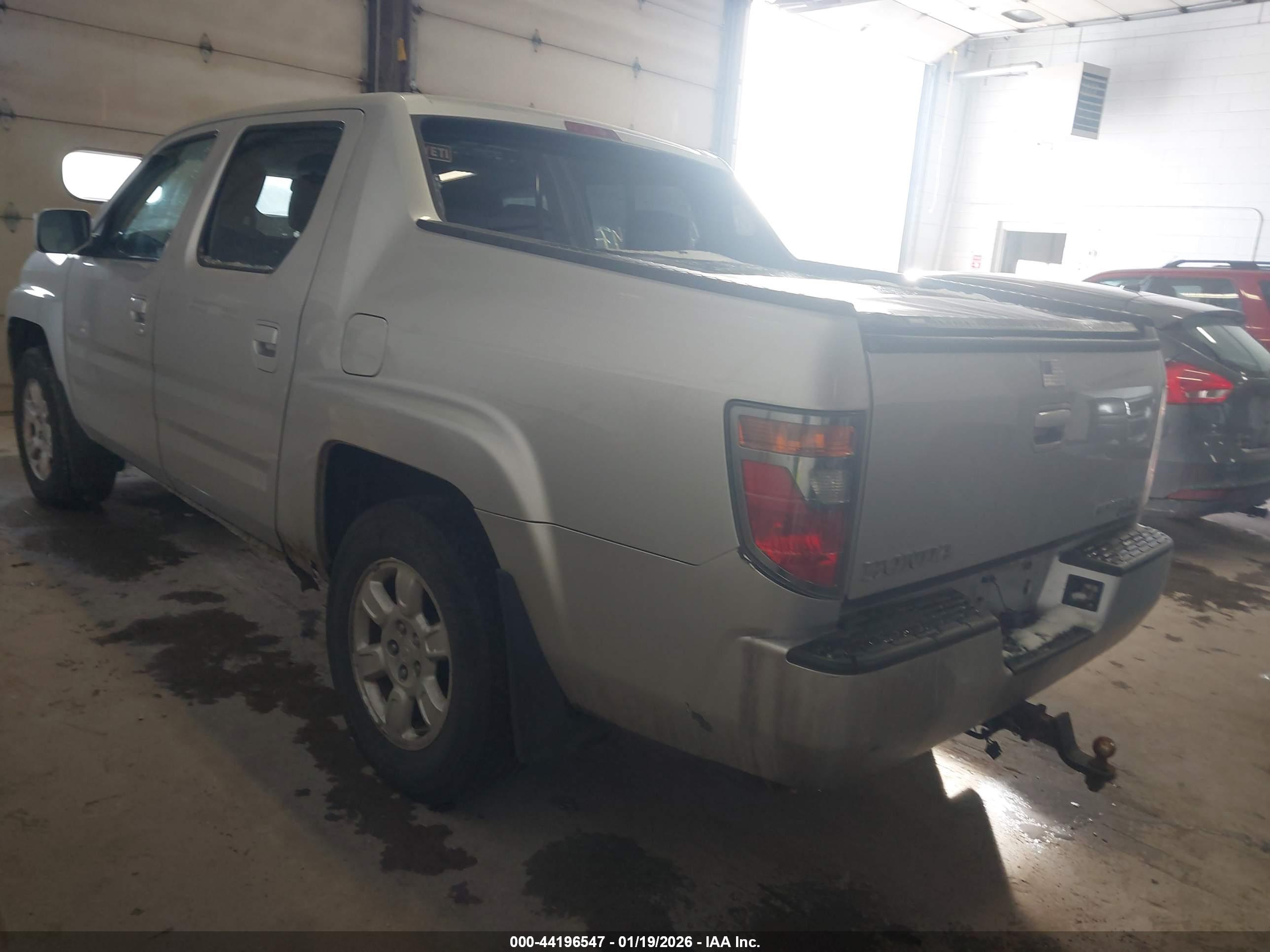 HONDA RIDGELINE image 3