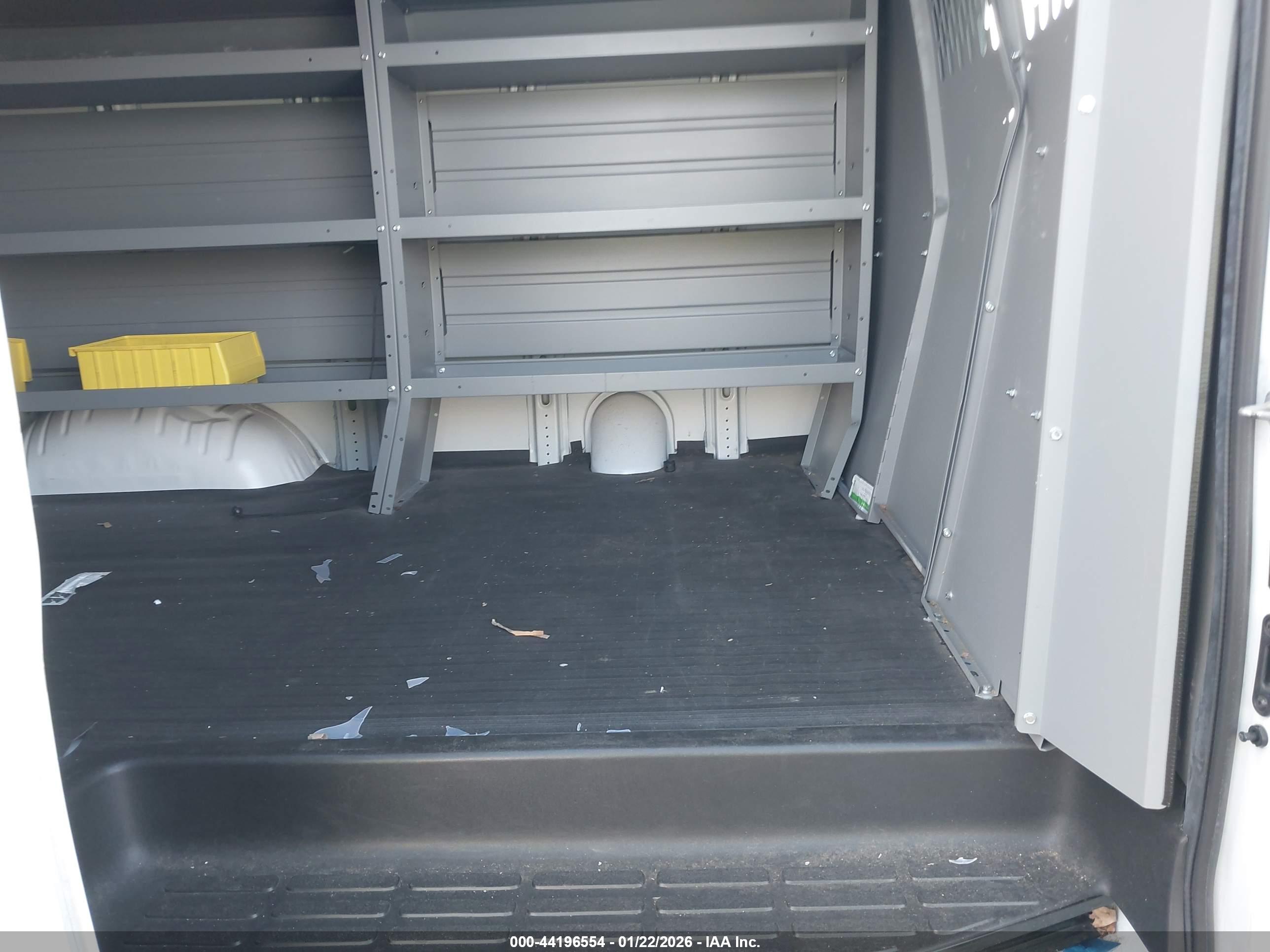 CHEVROLET EXPRESS image 8