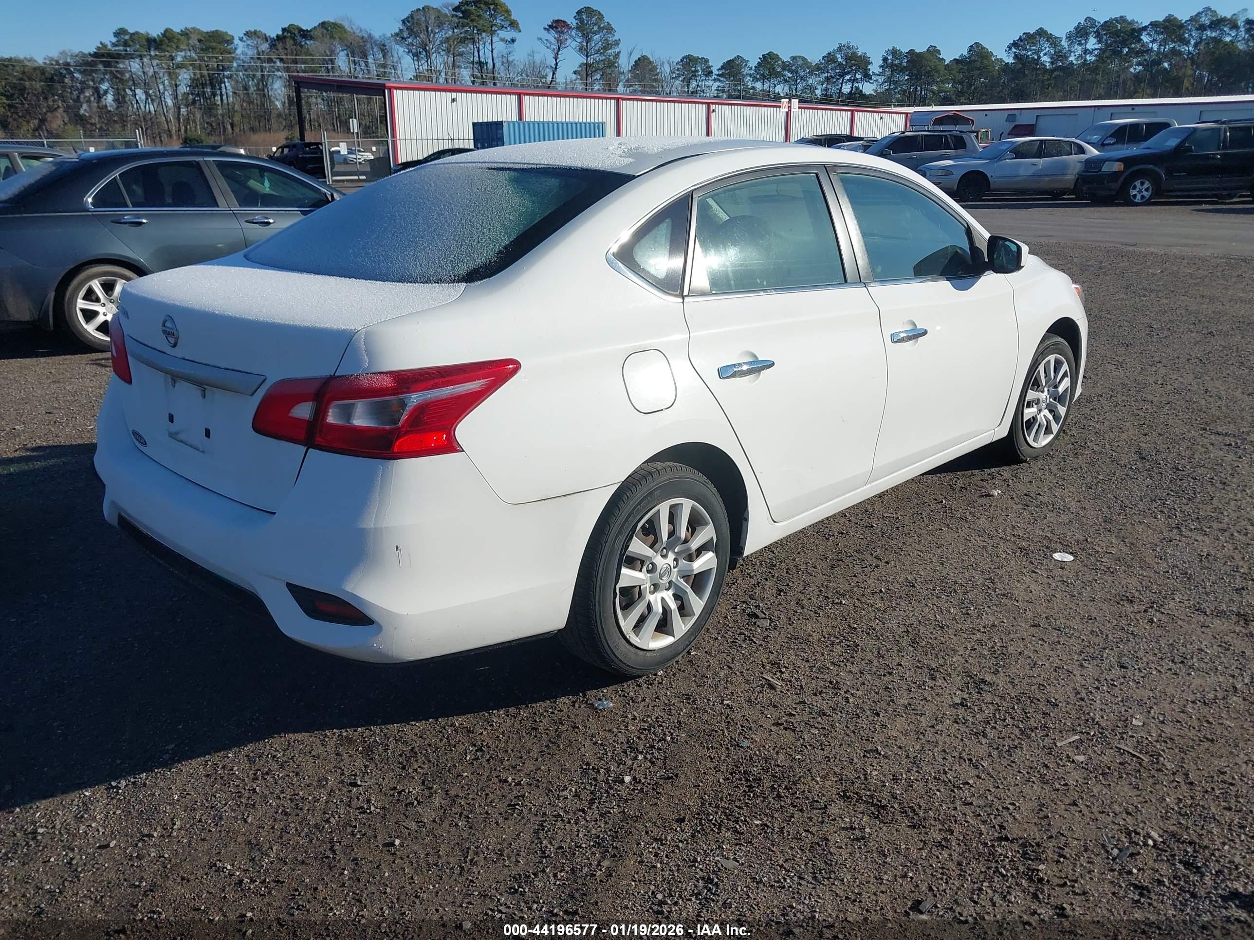NISSAN SENTRA image 4