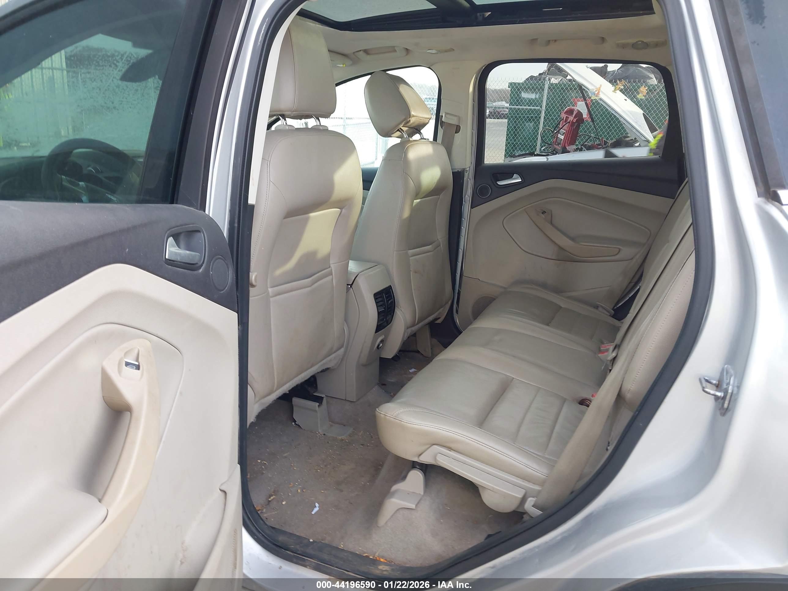 FORD ESCAPE image 8