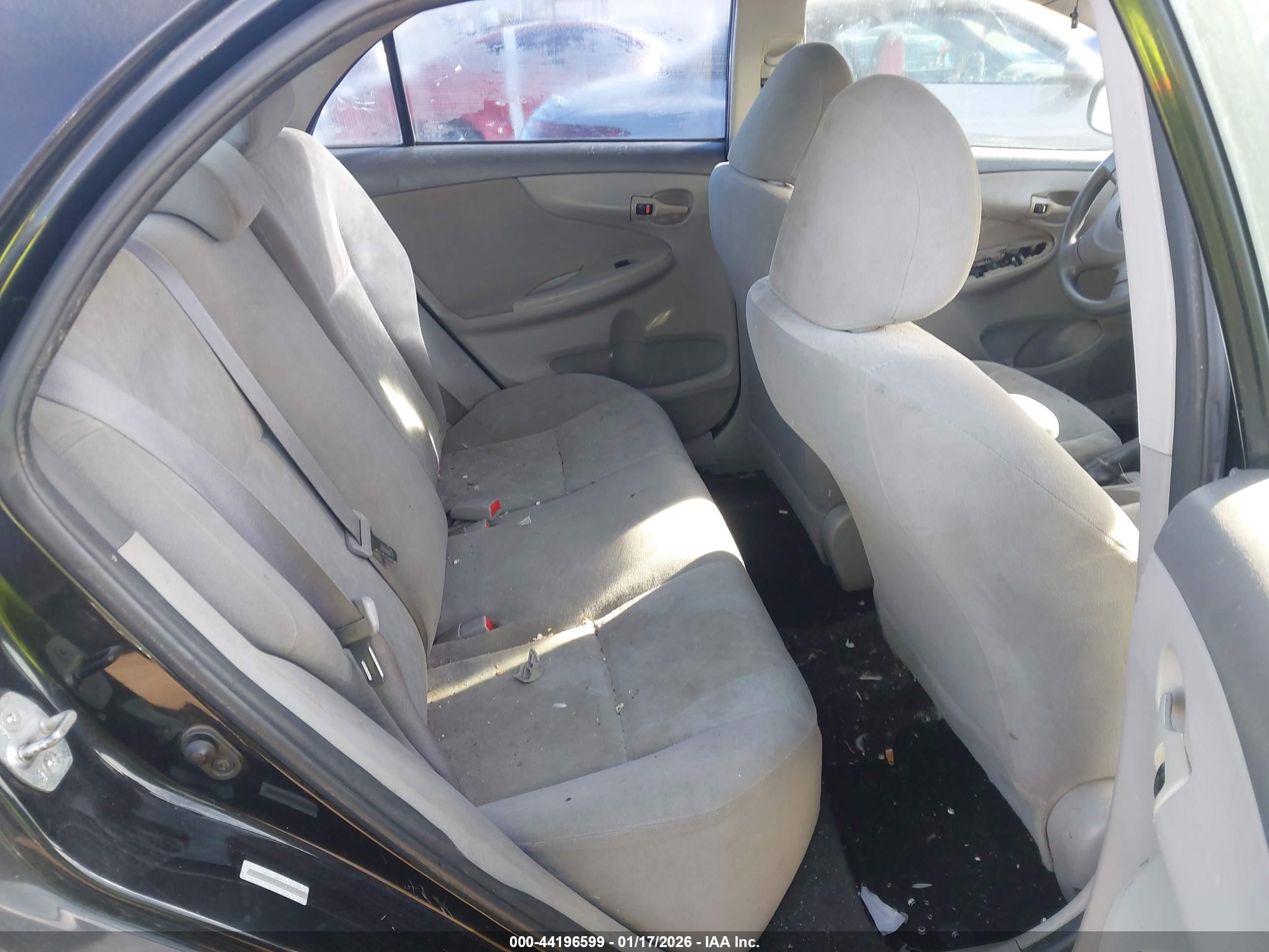 TOYOTA COROLLA image 8