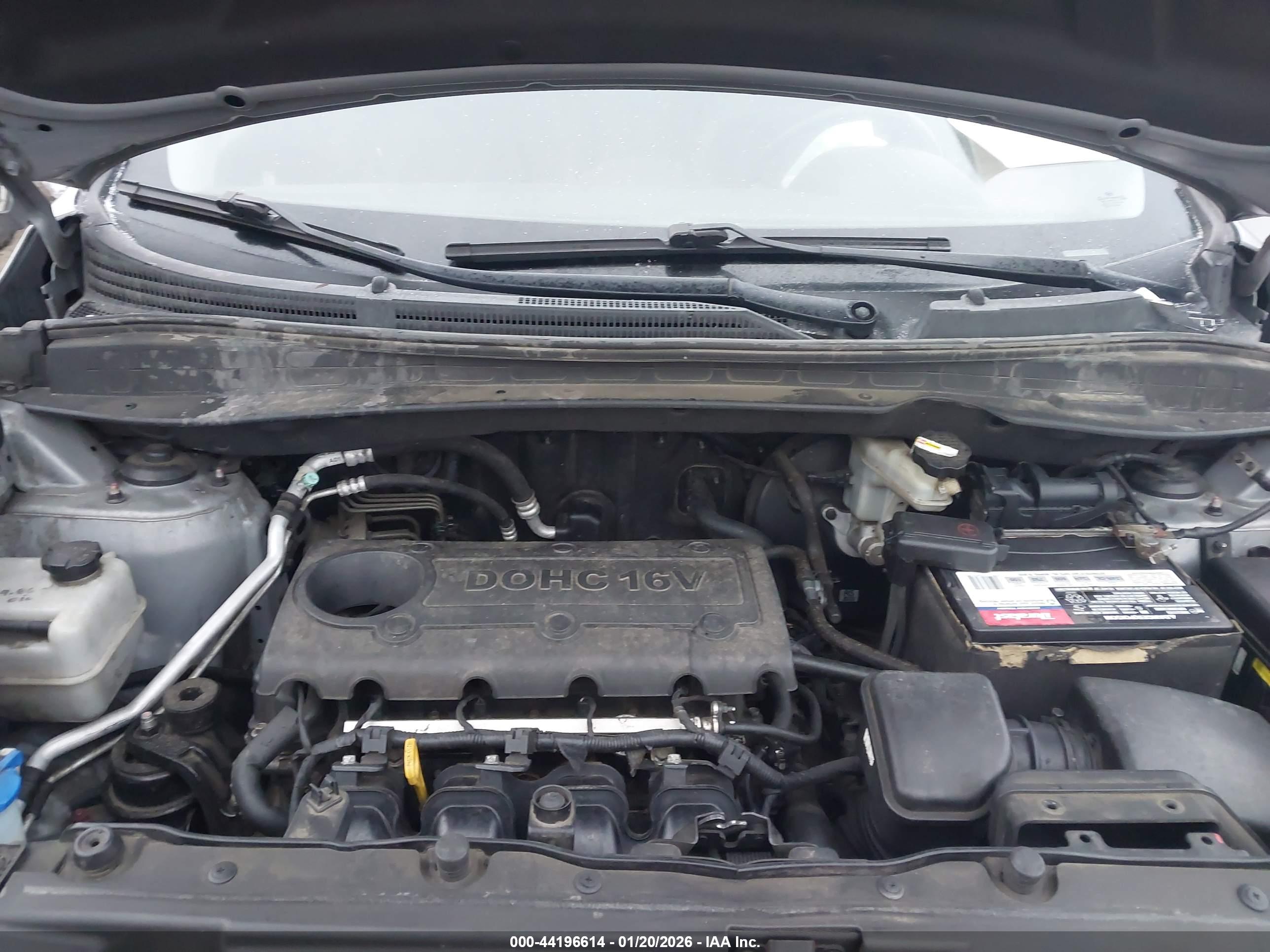 HYUNDAI TUCSON image 10