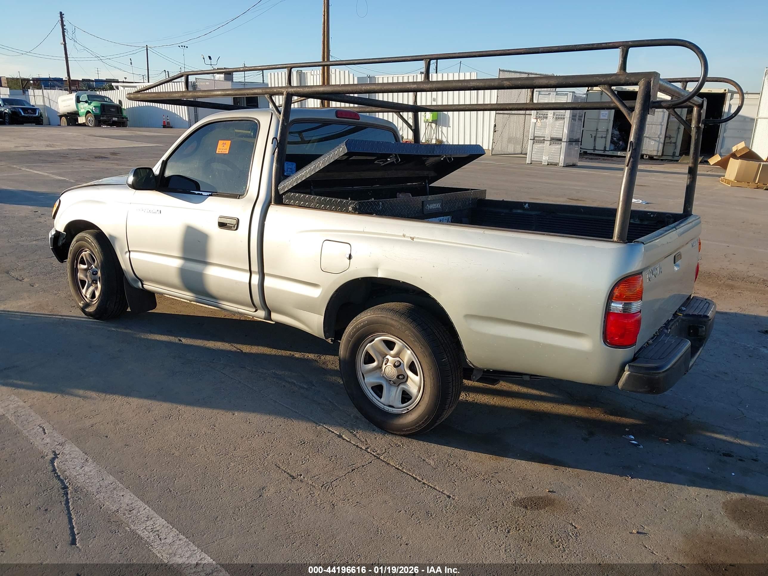 TOYOTA TACOMA image 3