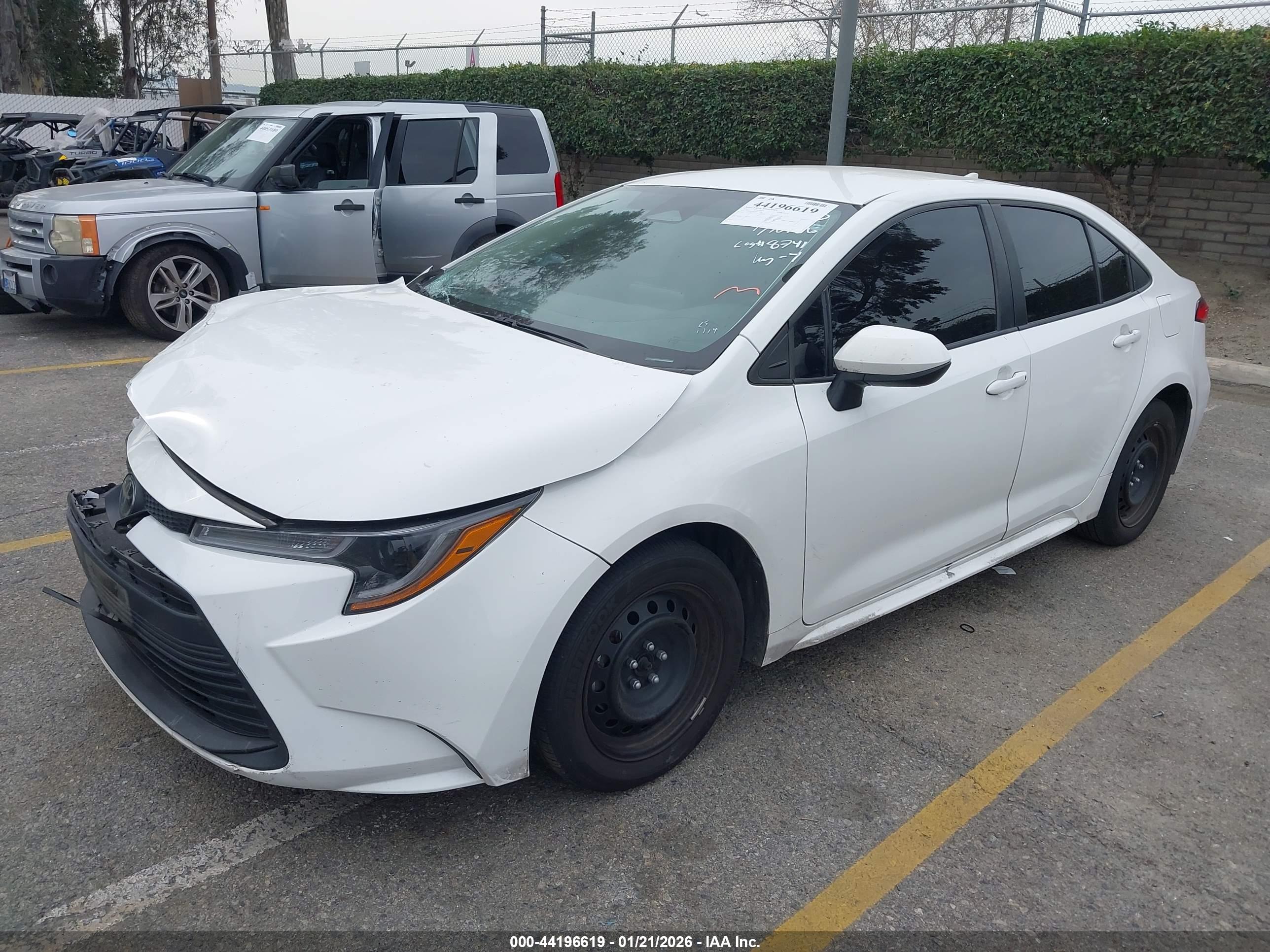 TOYOTA COROLLA image 2