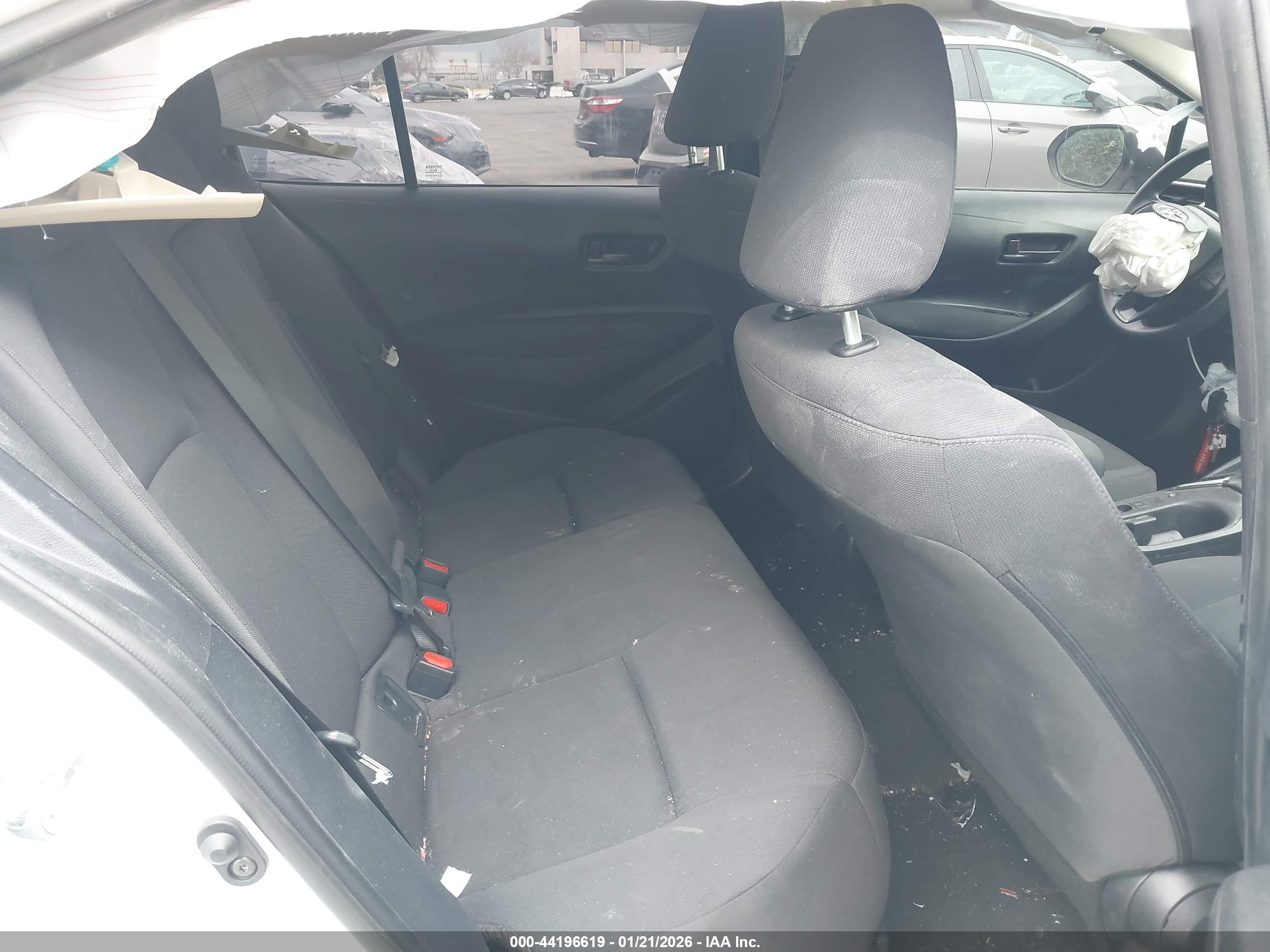 TOYOTA COROLLA image 8