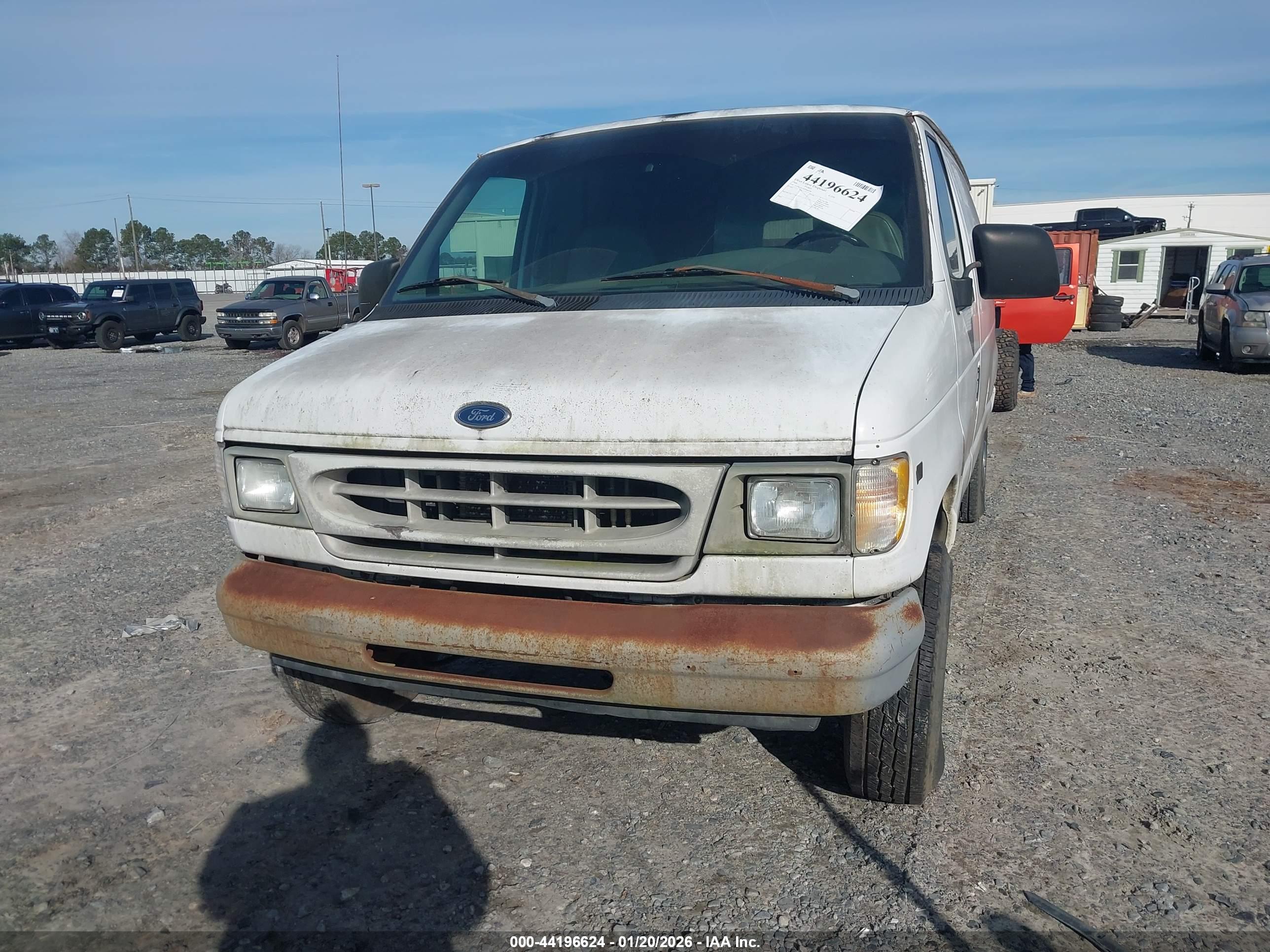 FORD E-250 image 6