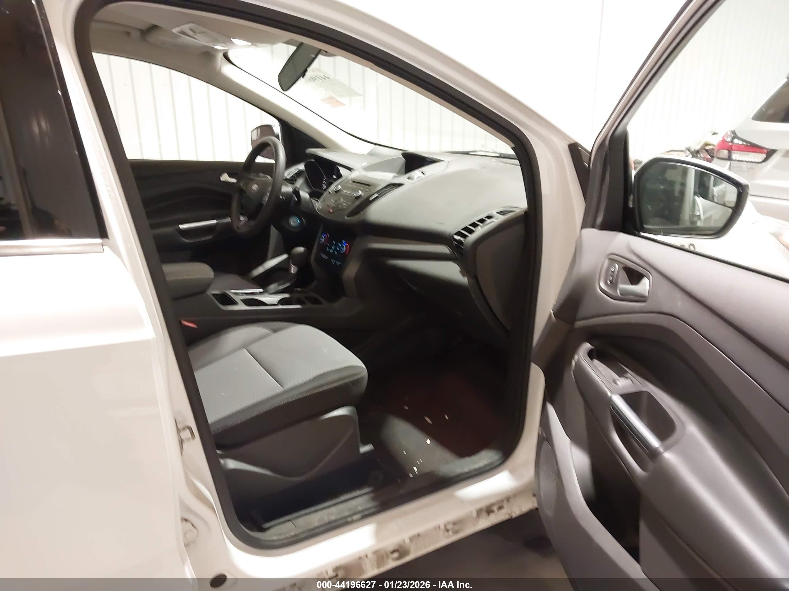 FORD ESCAPE image 5