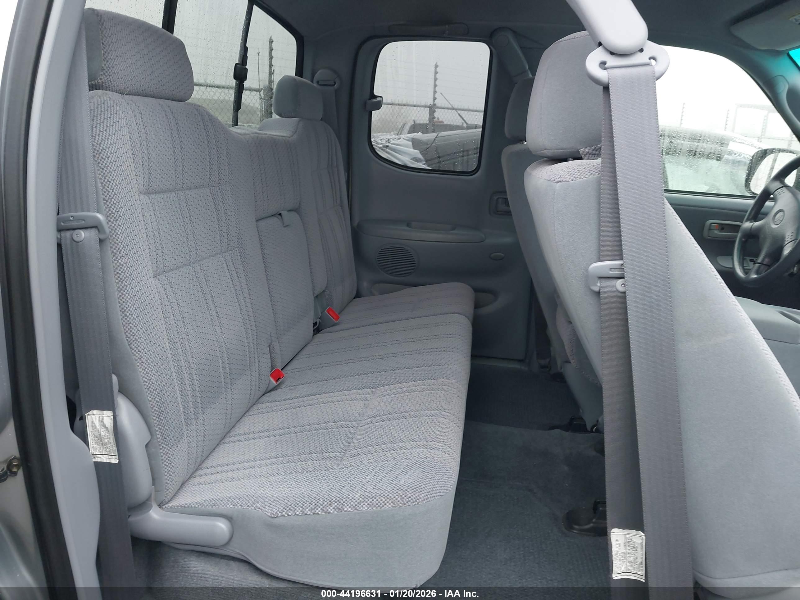 TOYOTA TUNDRA image 8
