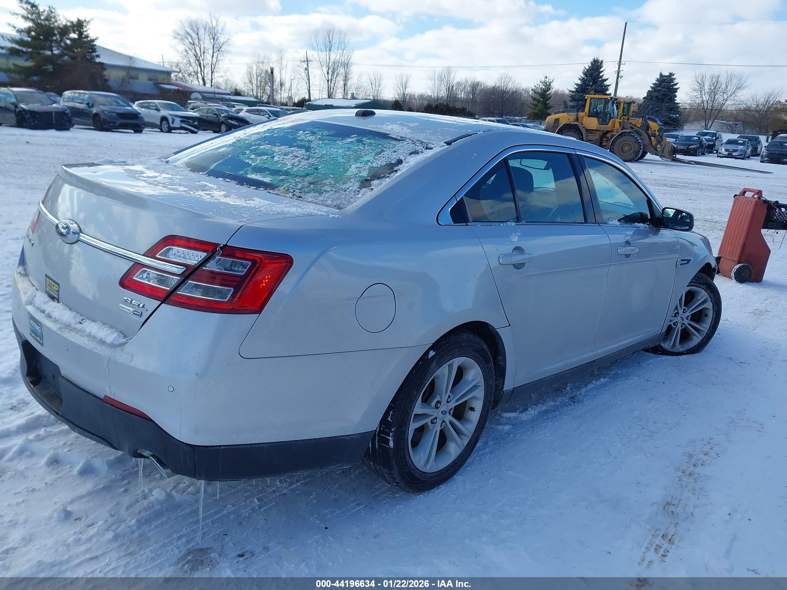 FORD TAURUS image 4
