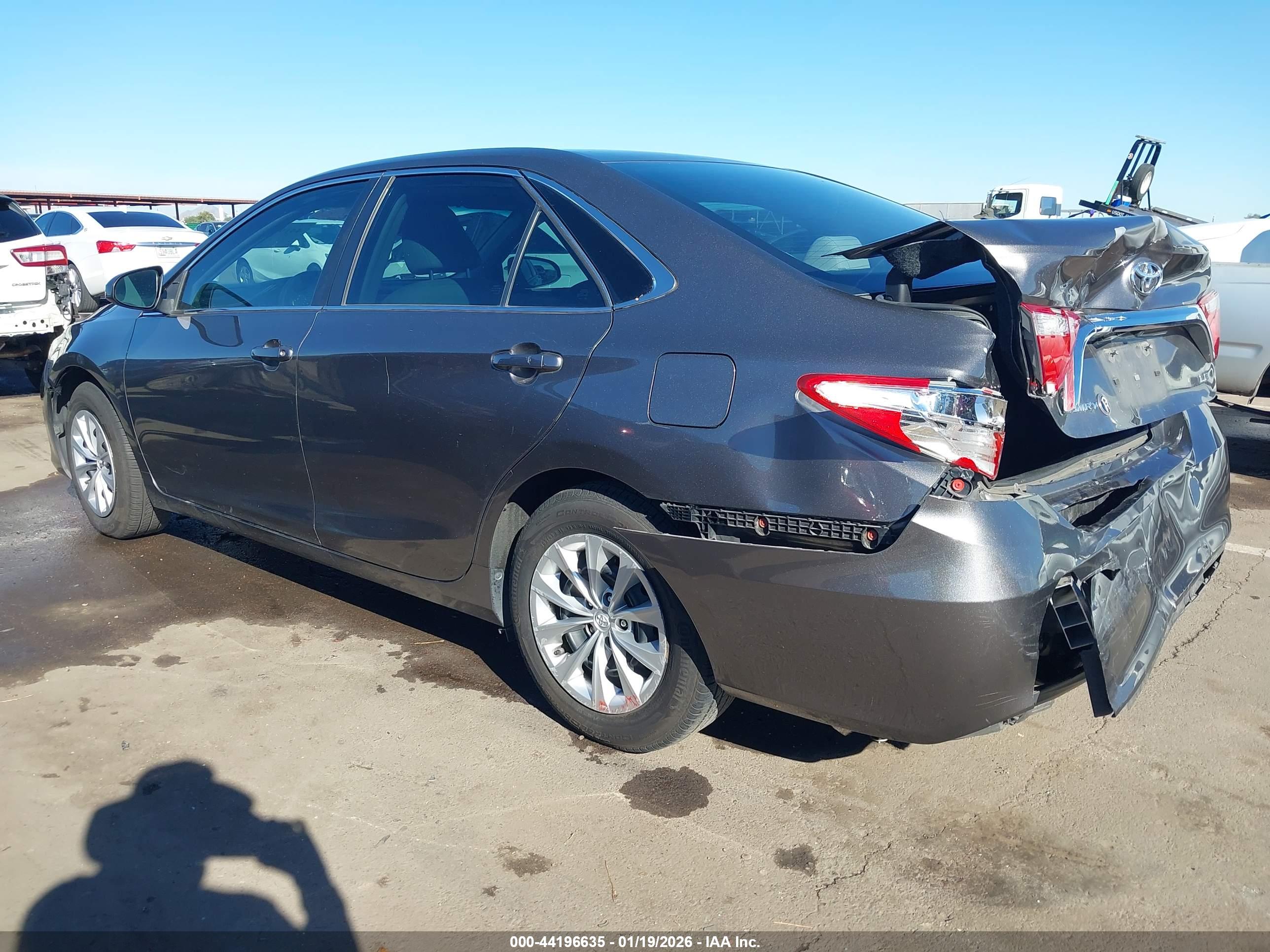 TOYOTA CAMRY image 3