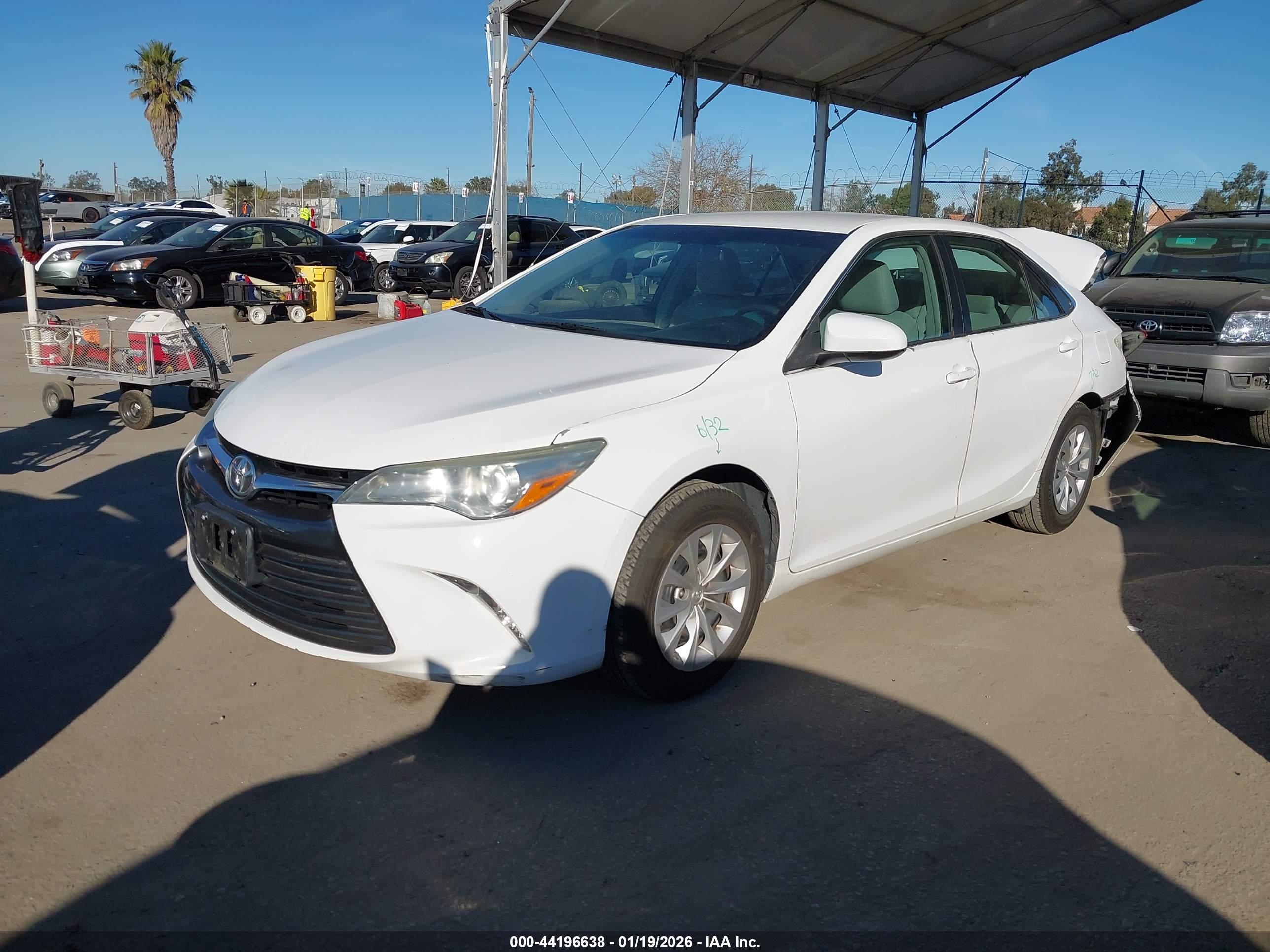 TOYOTA CAMRY image 2
