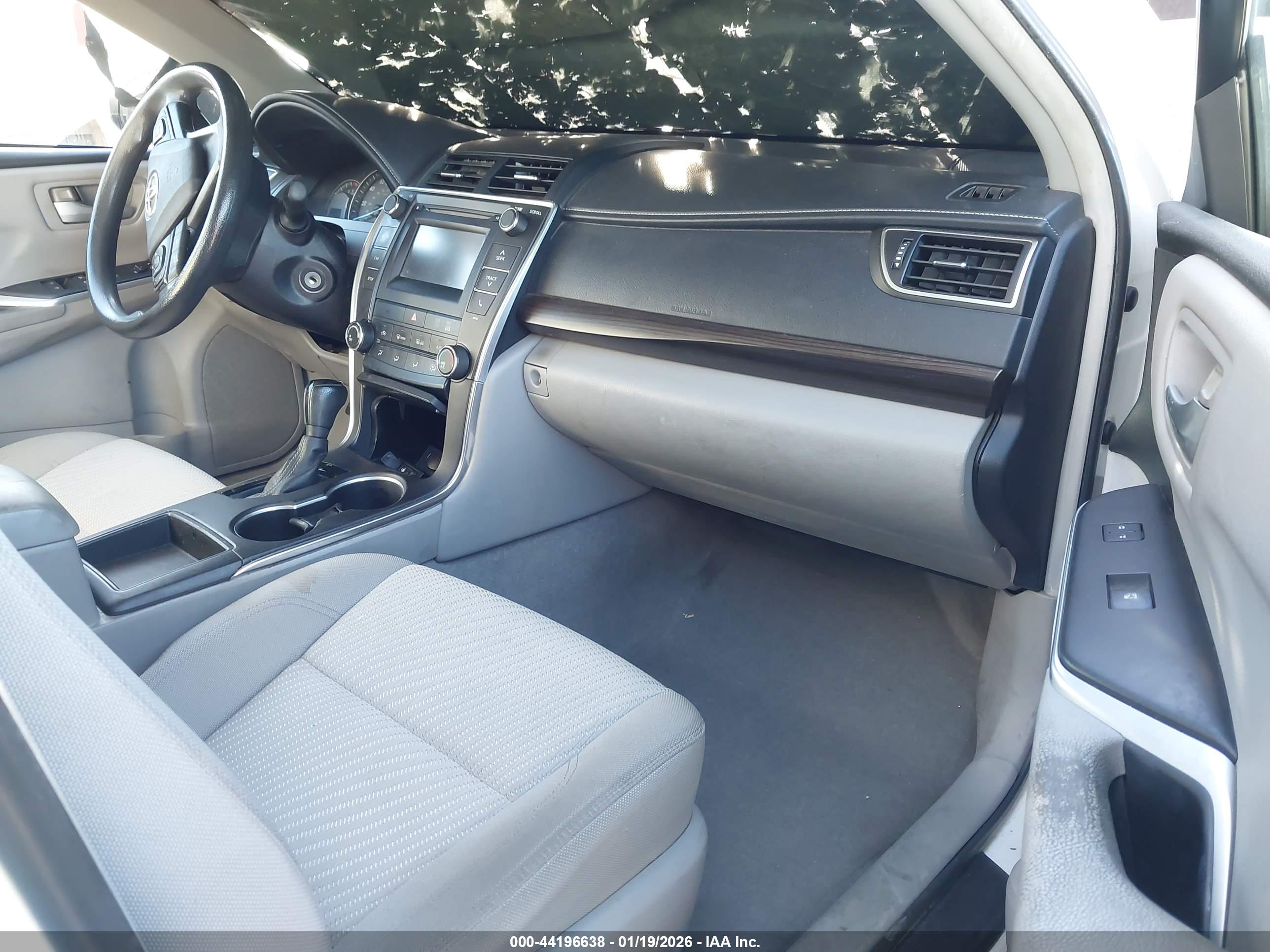 TOYOTA CAMRY image 5