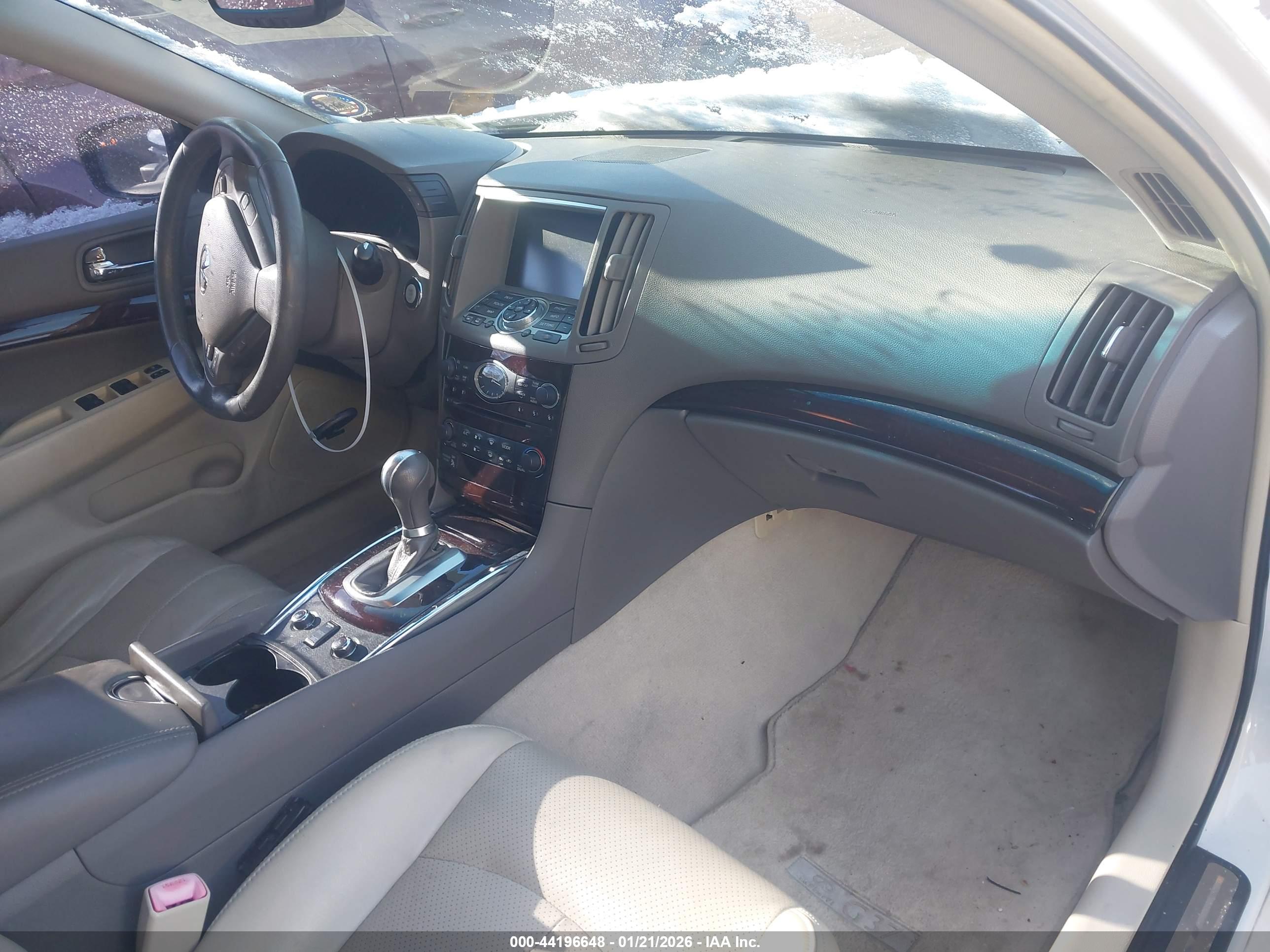 INFINITI G37X image 5