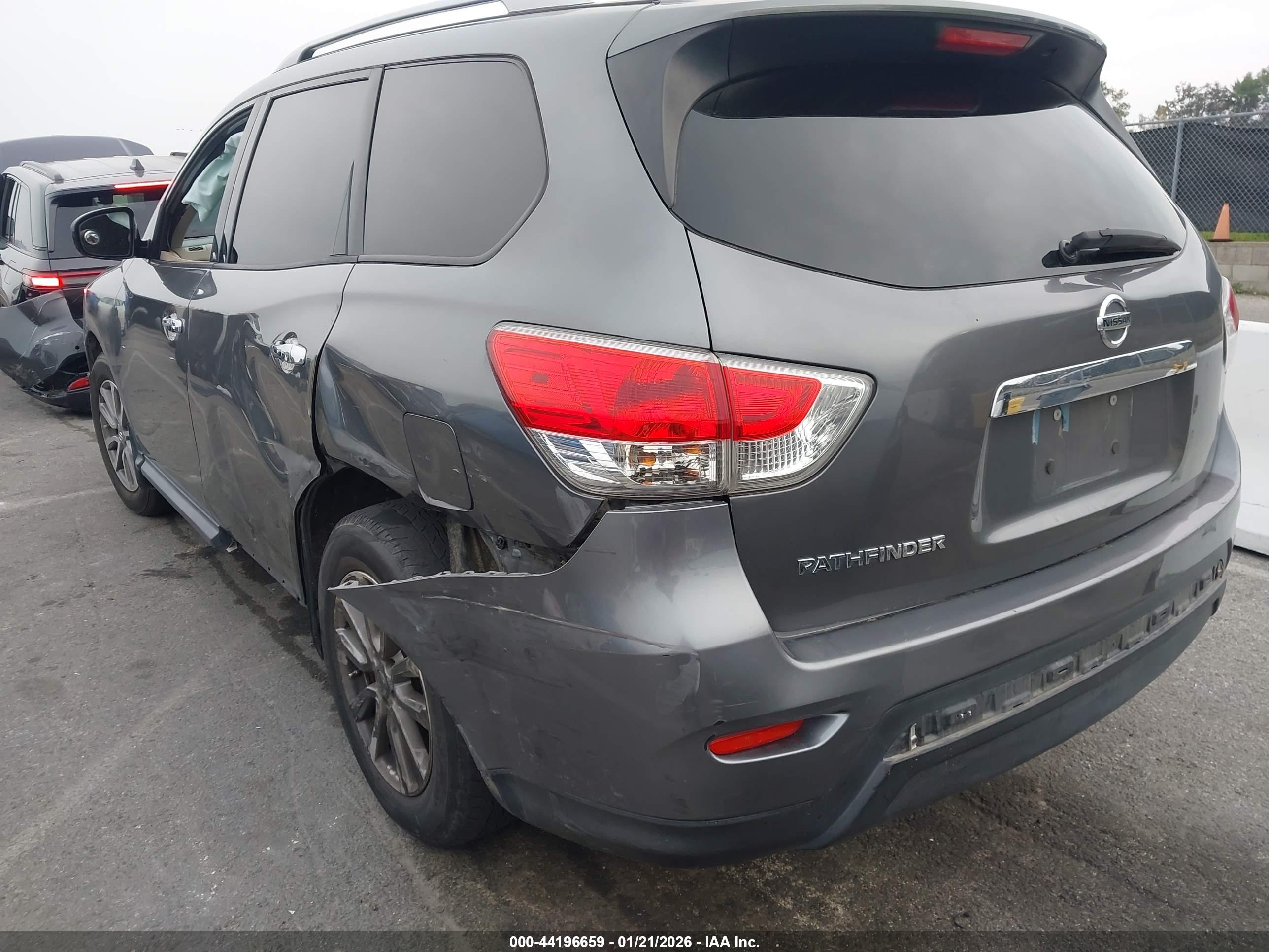 NISSAN PATHFINDER image 3
