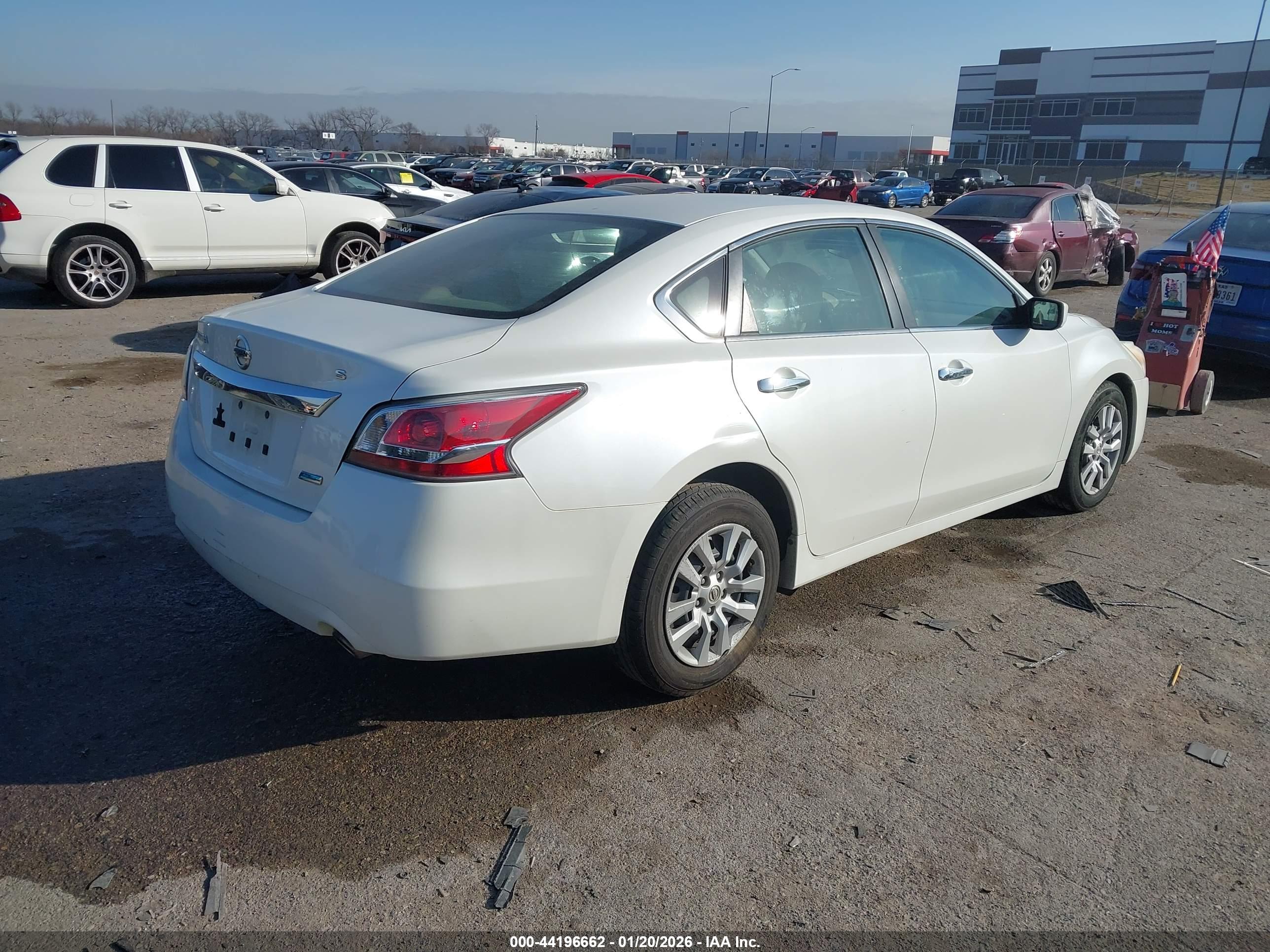NISSAN ALTIMA image 4