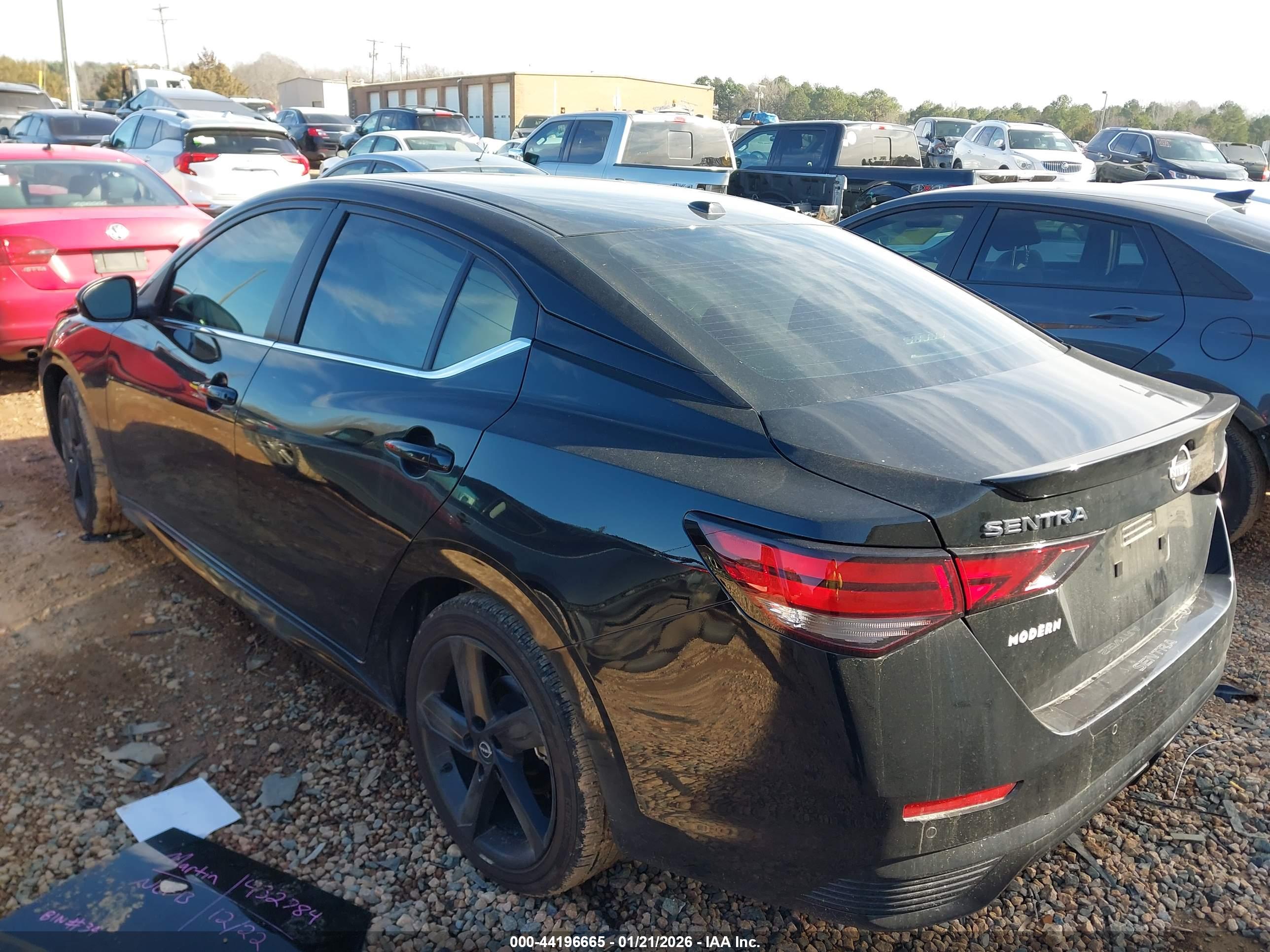 NISSAN SENTRA image 3