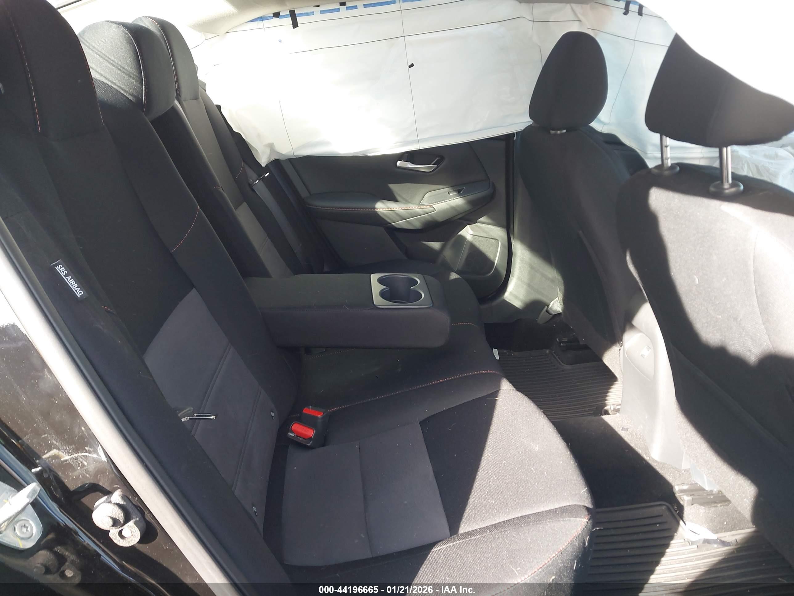 NISSAN SENTRA image 8