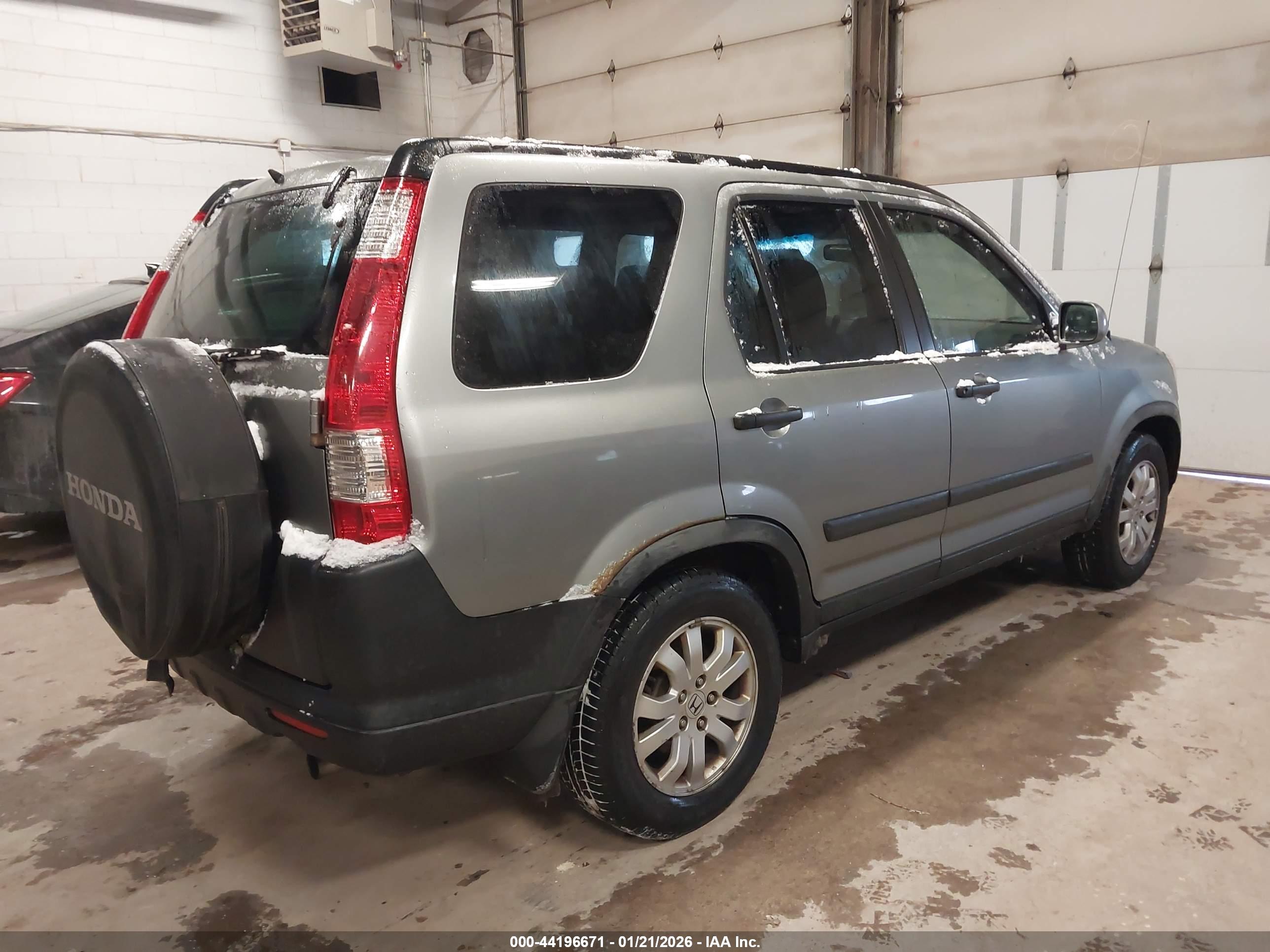 HONDA CR-V image 4