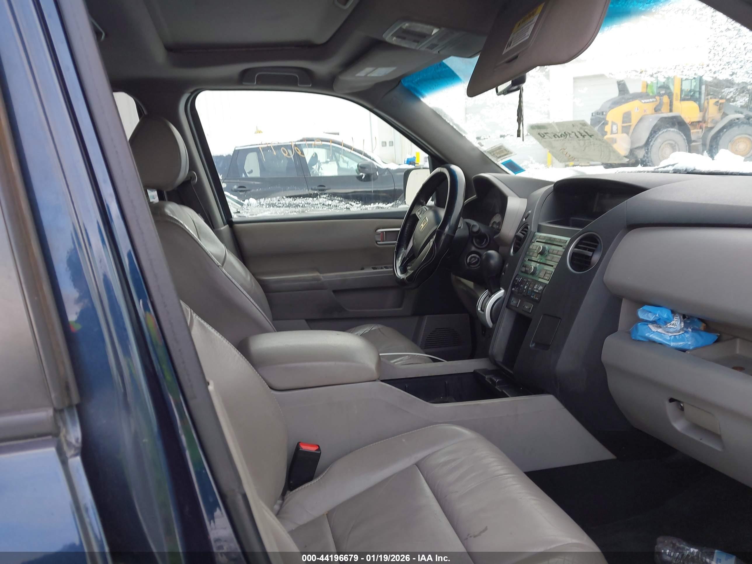 HONDA PILOT image 5