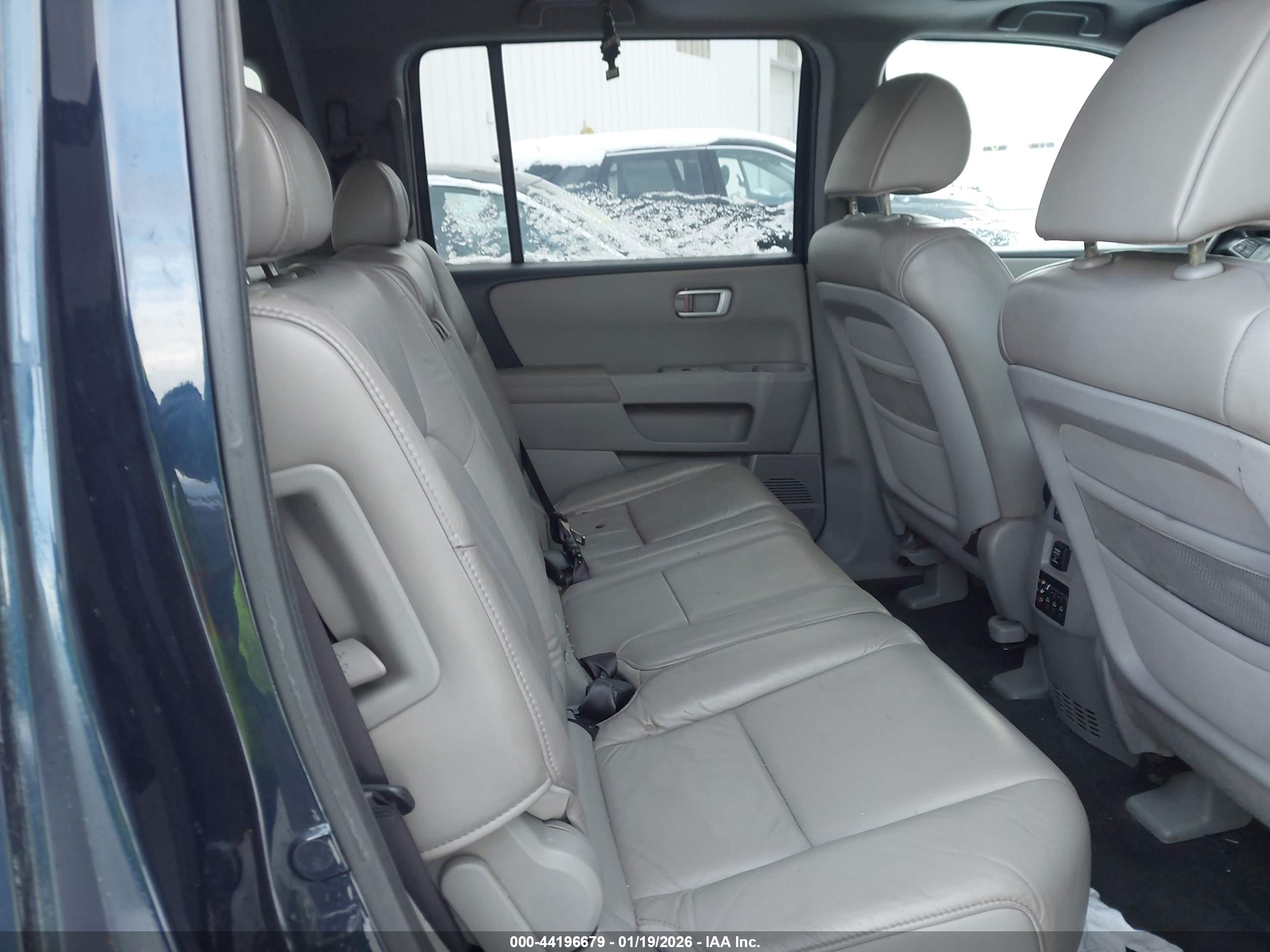 HONDA PILOT image 8