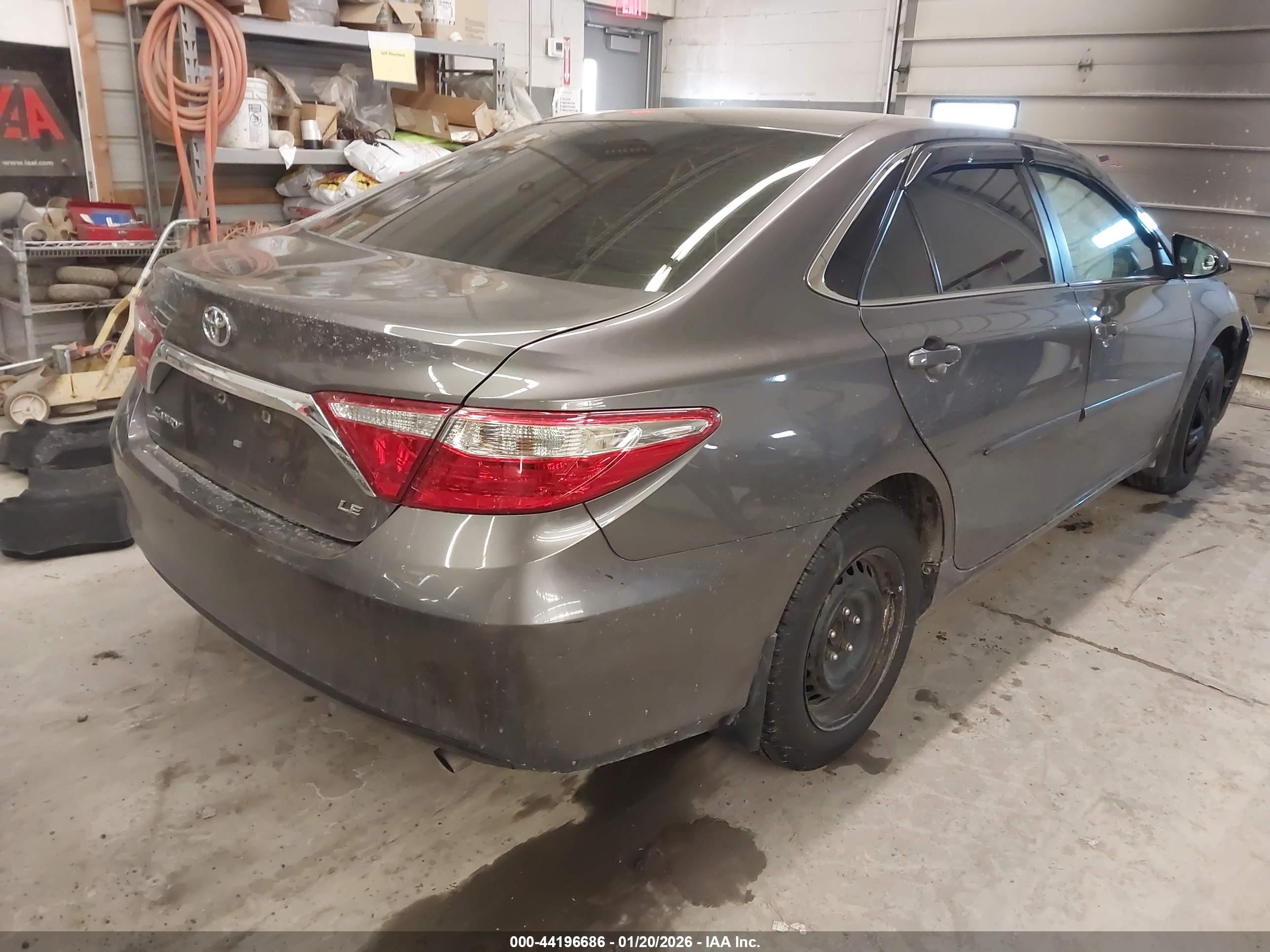 TOYOTA CAMRY image 4