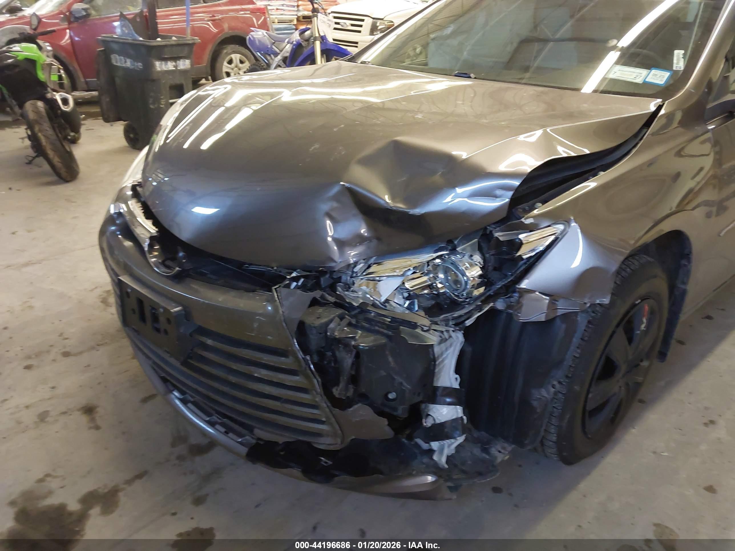 TOYOTA CAMRY image 6