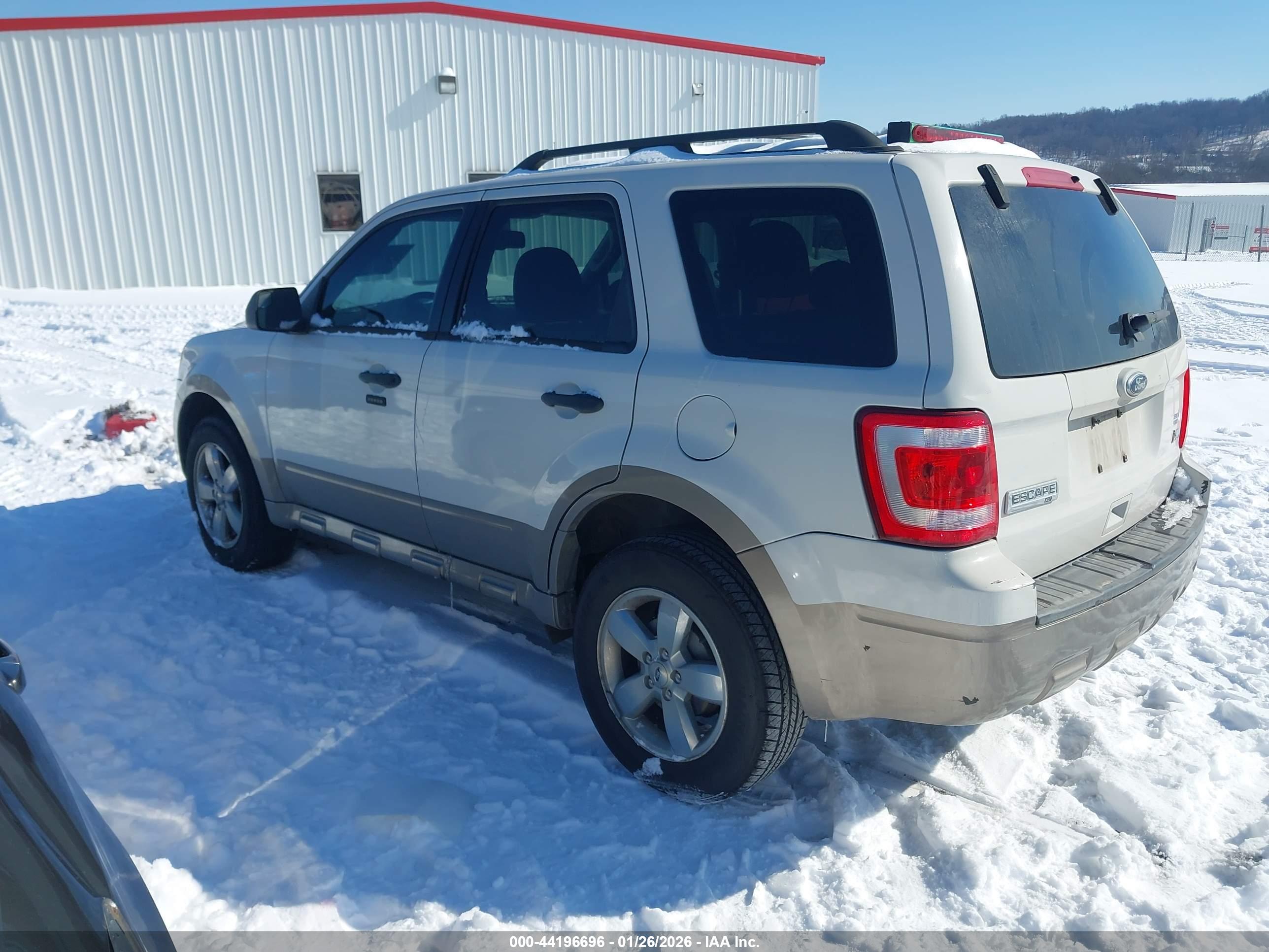 FORD ESCAPE image 3