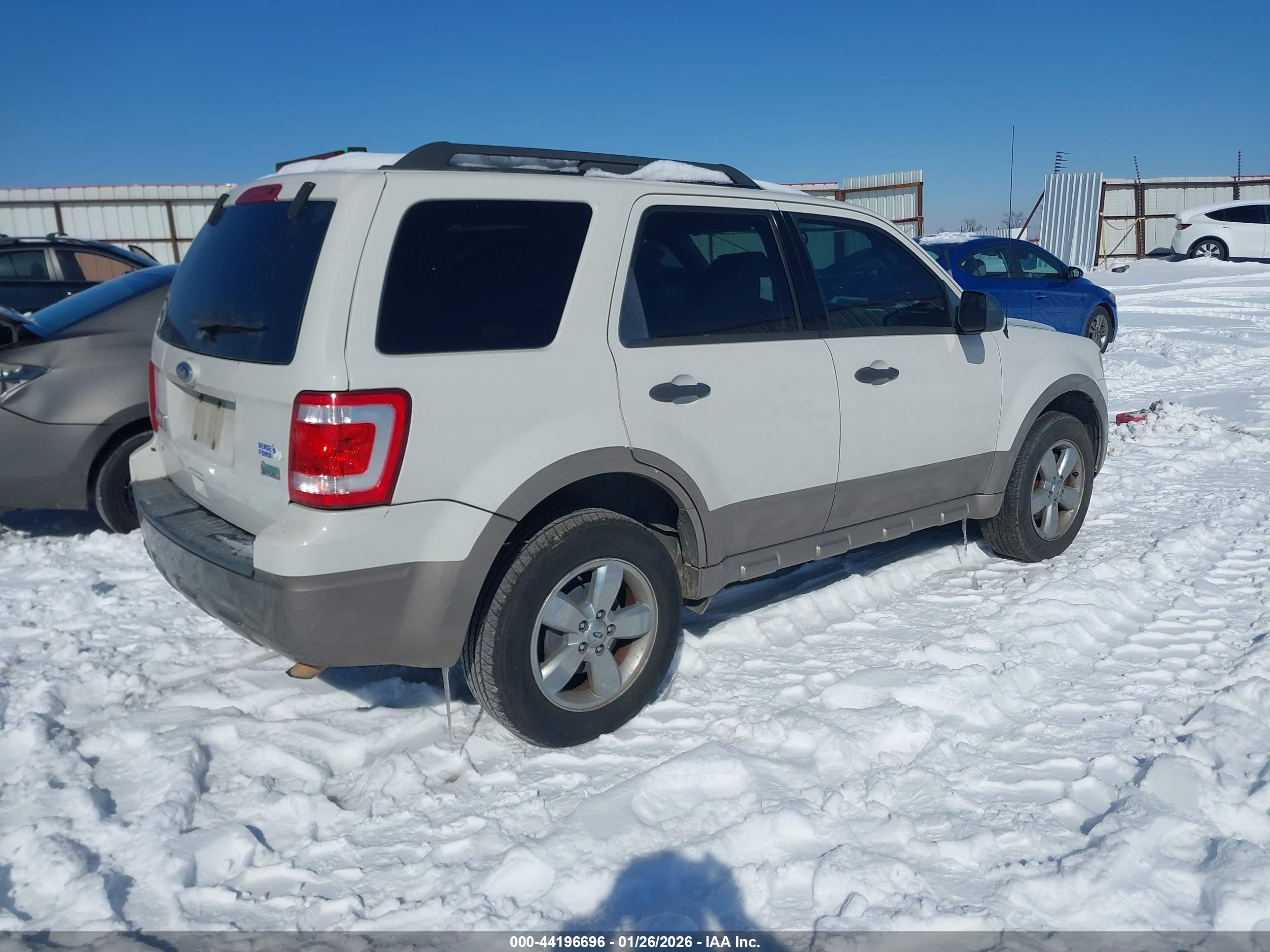 FORD ESCAPE image 4