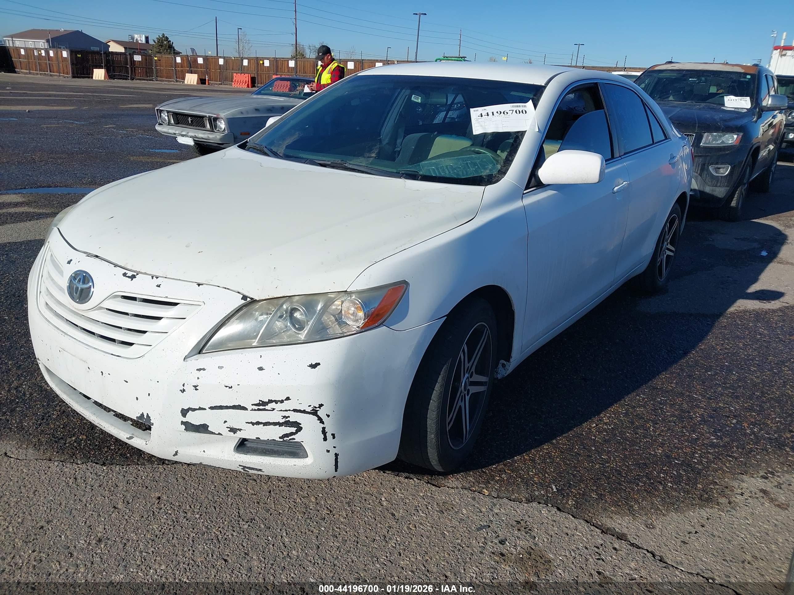 TOYOTA CAMRY image 2
