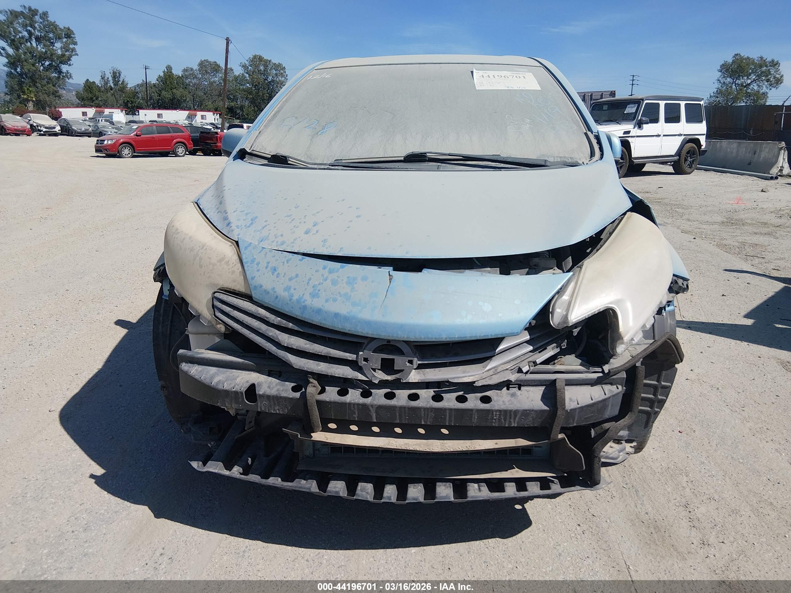 NISSAN VERSA image 6