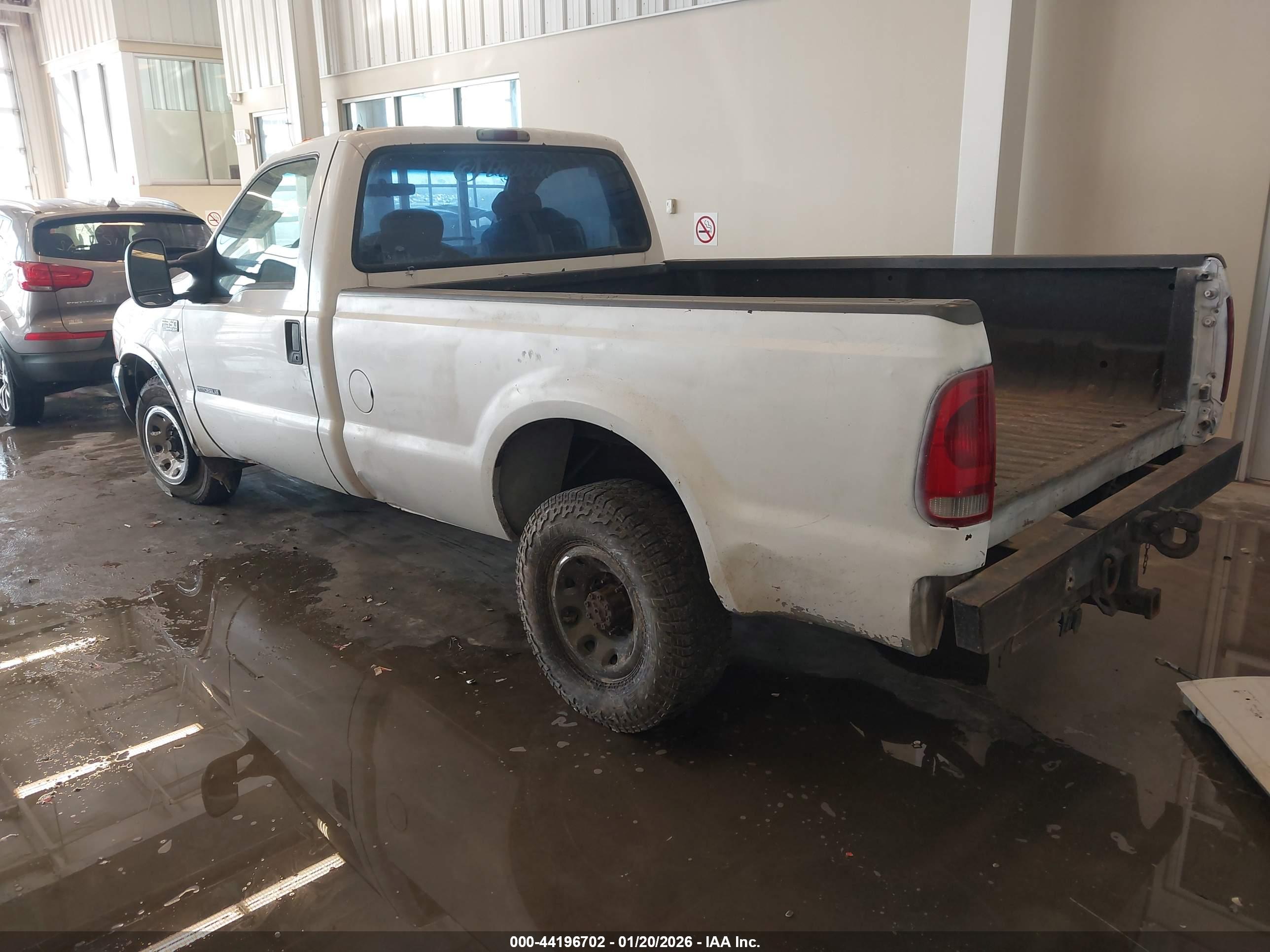 FORD F-350 image 3