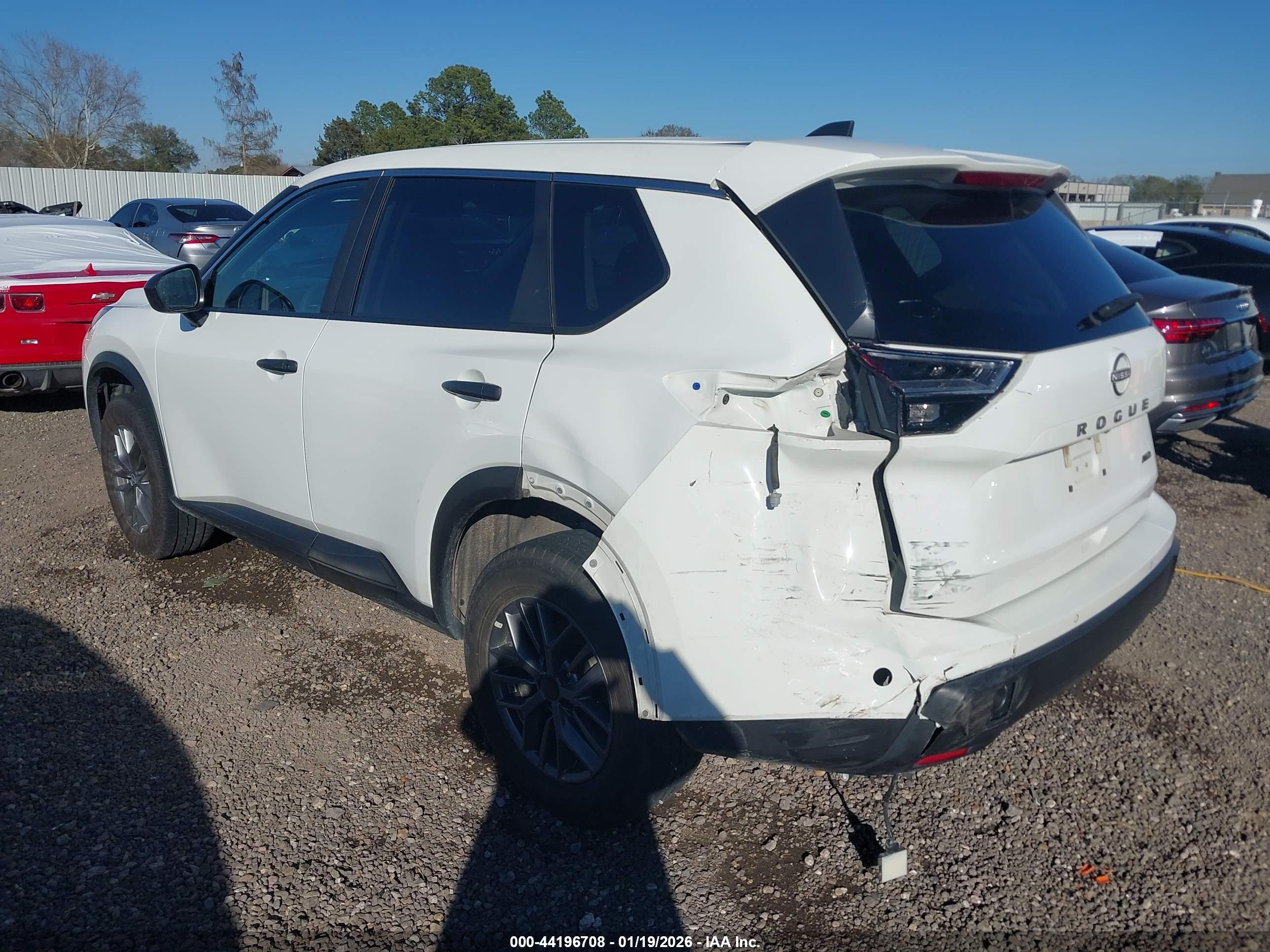 NISSAN ROGUE image 6