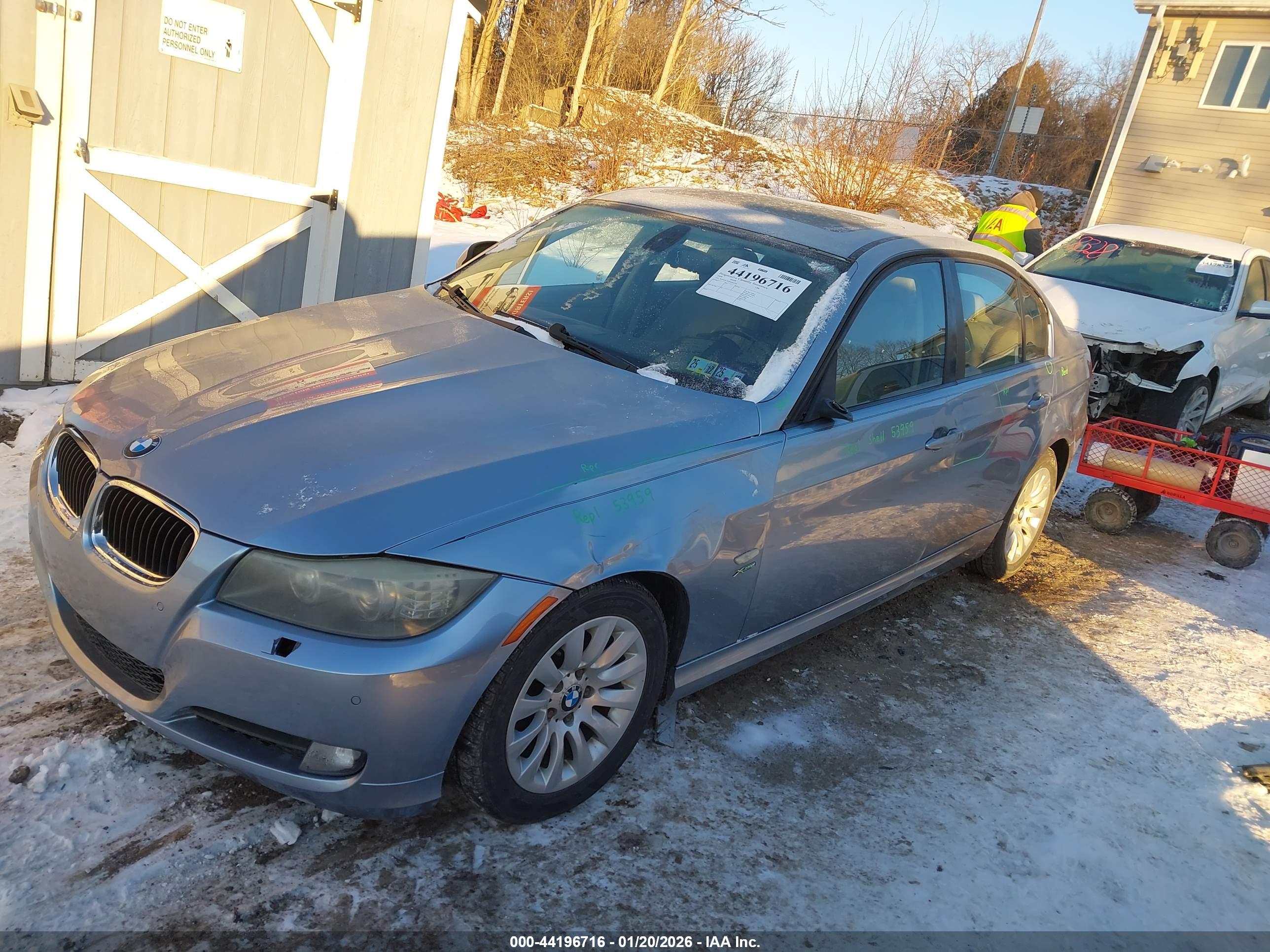 BMW 328I image 2