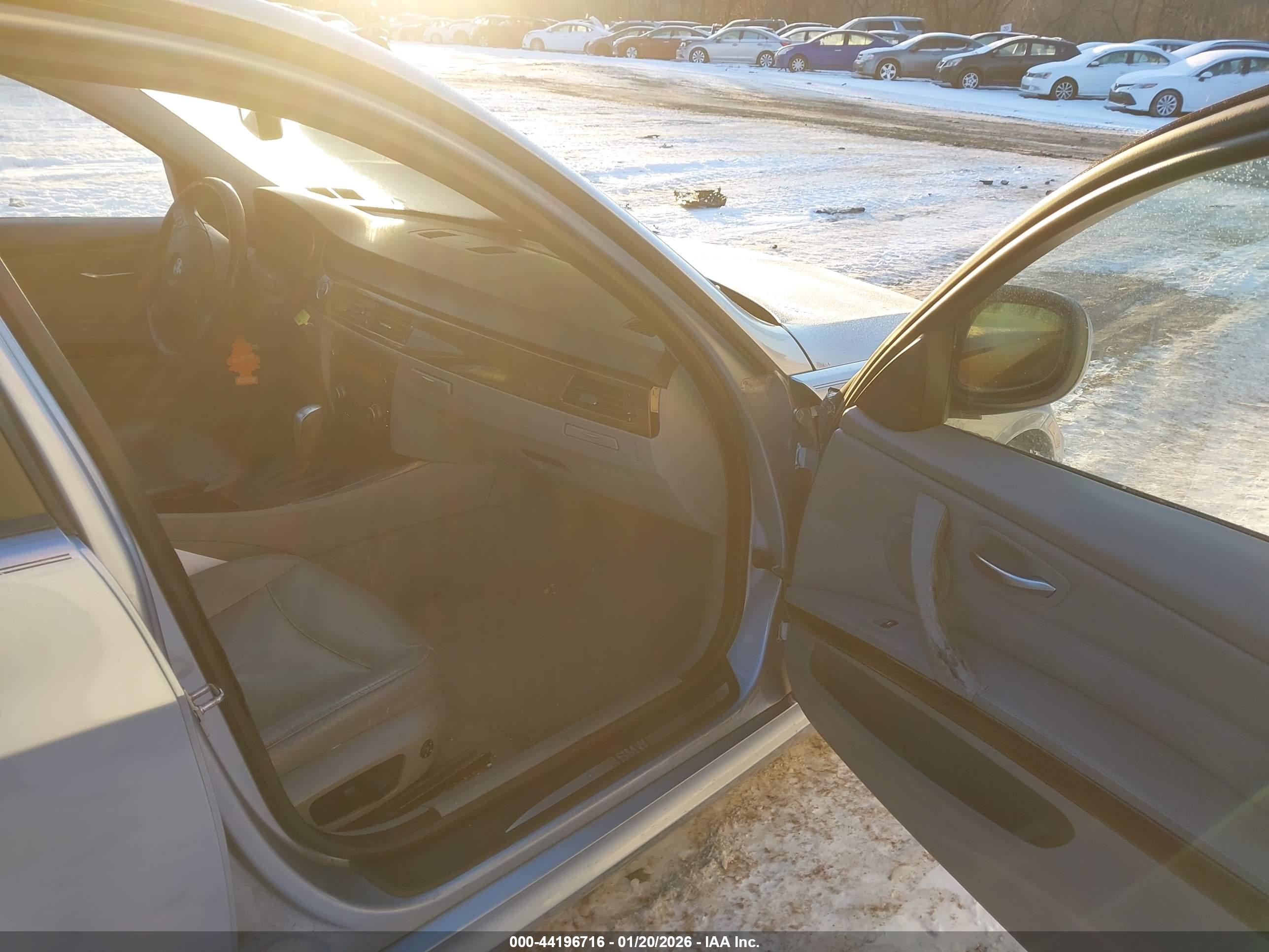 BMW 328I image 5