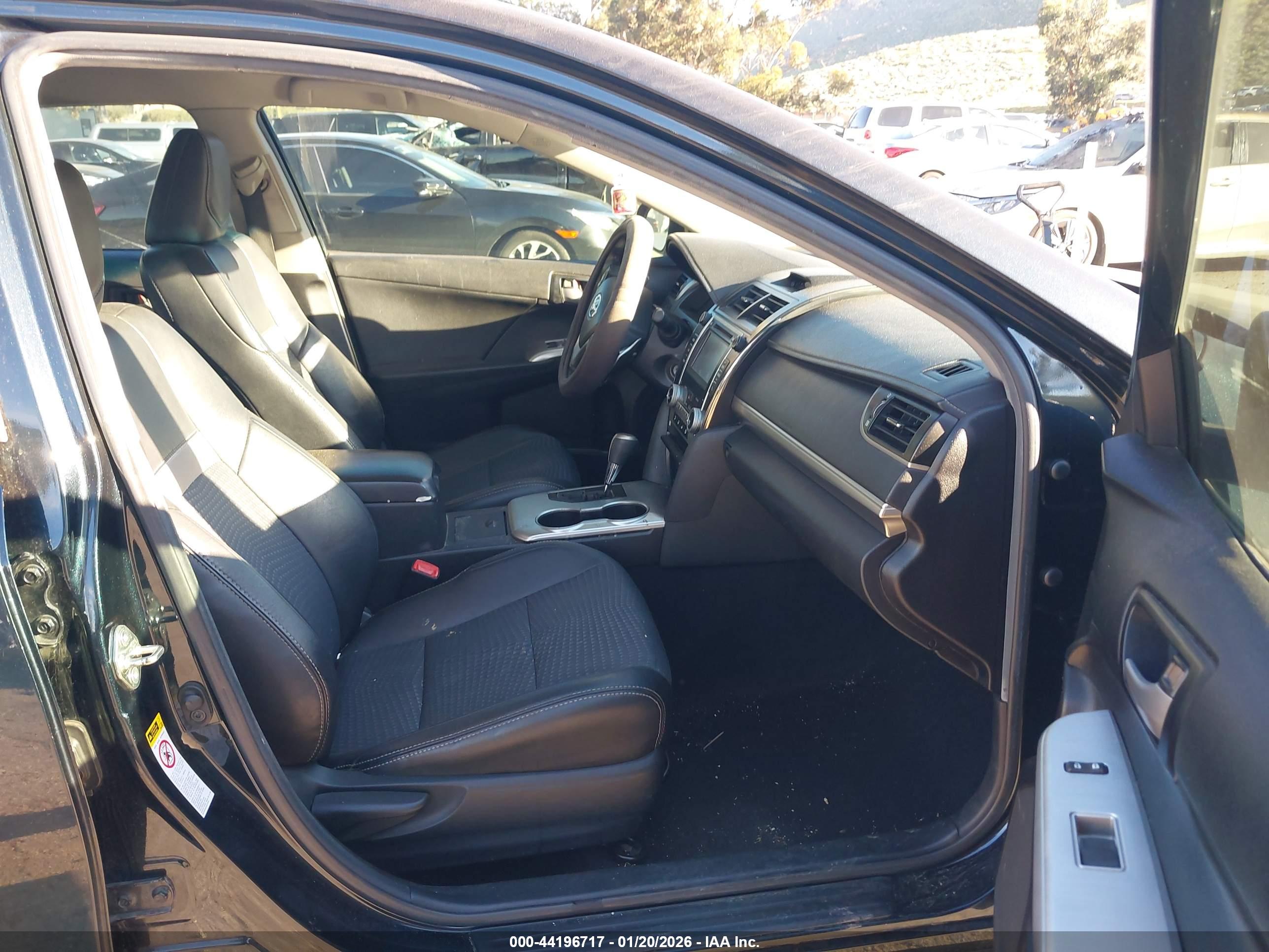 TOYOTA CAMRY image 5