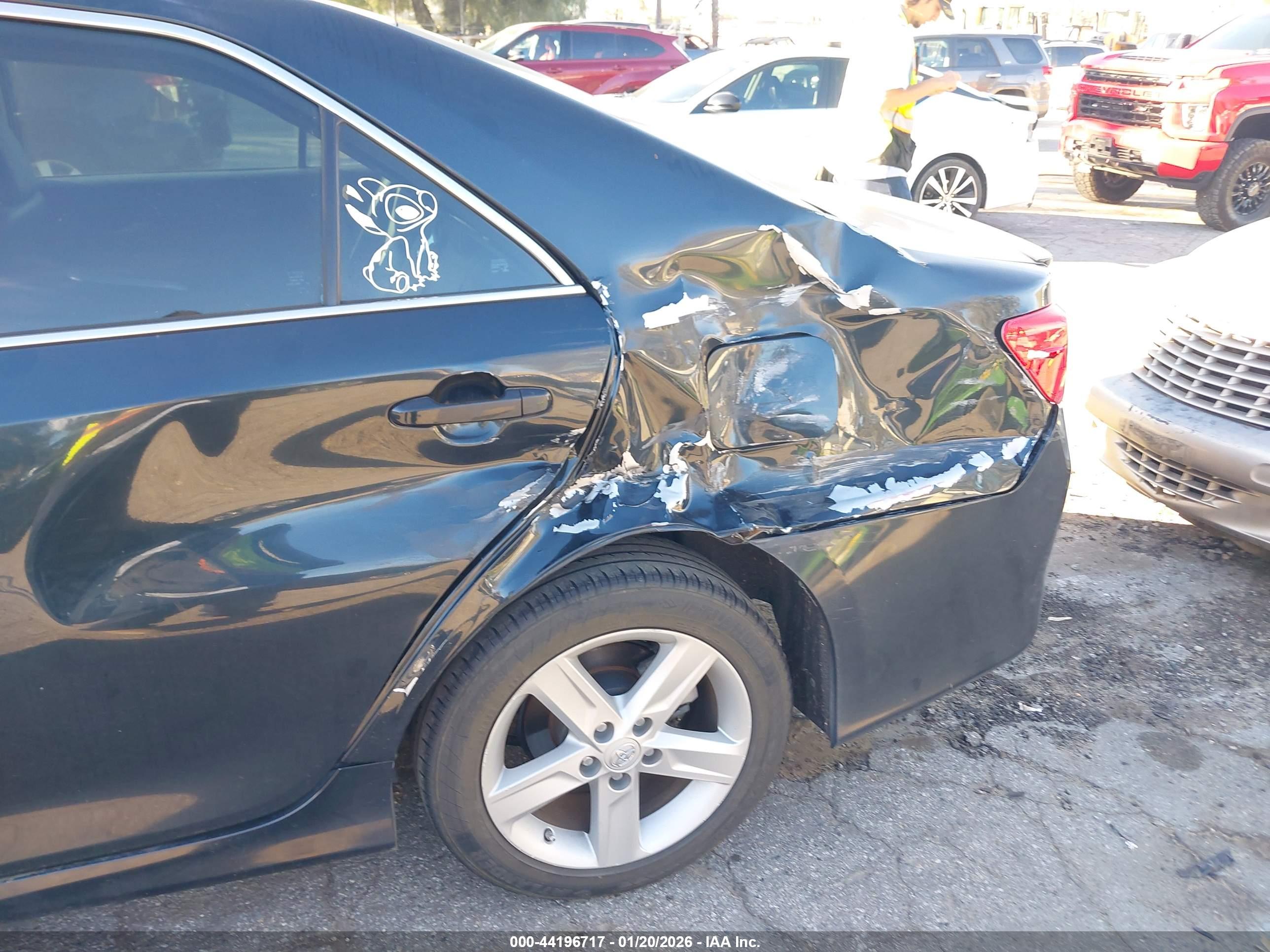 TOYOTA CAMRY image 6