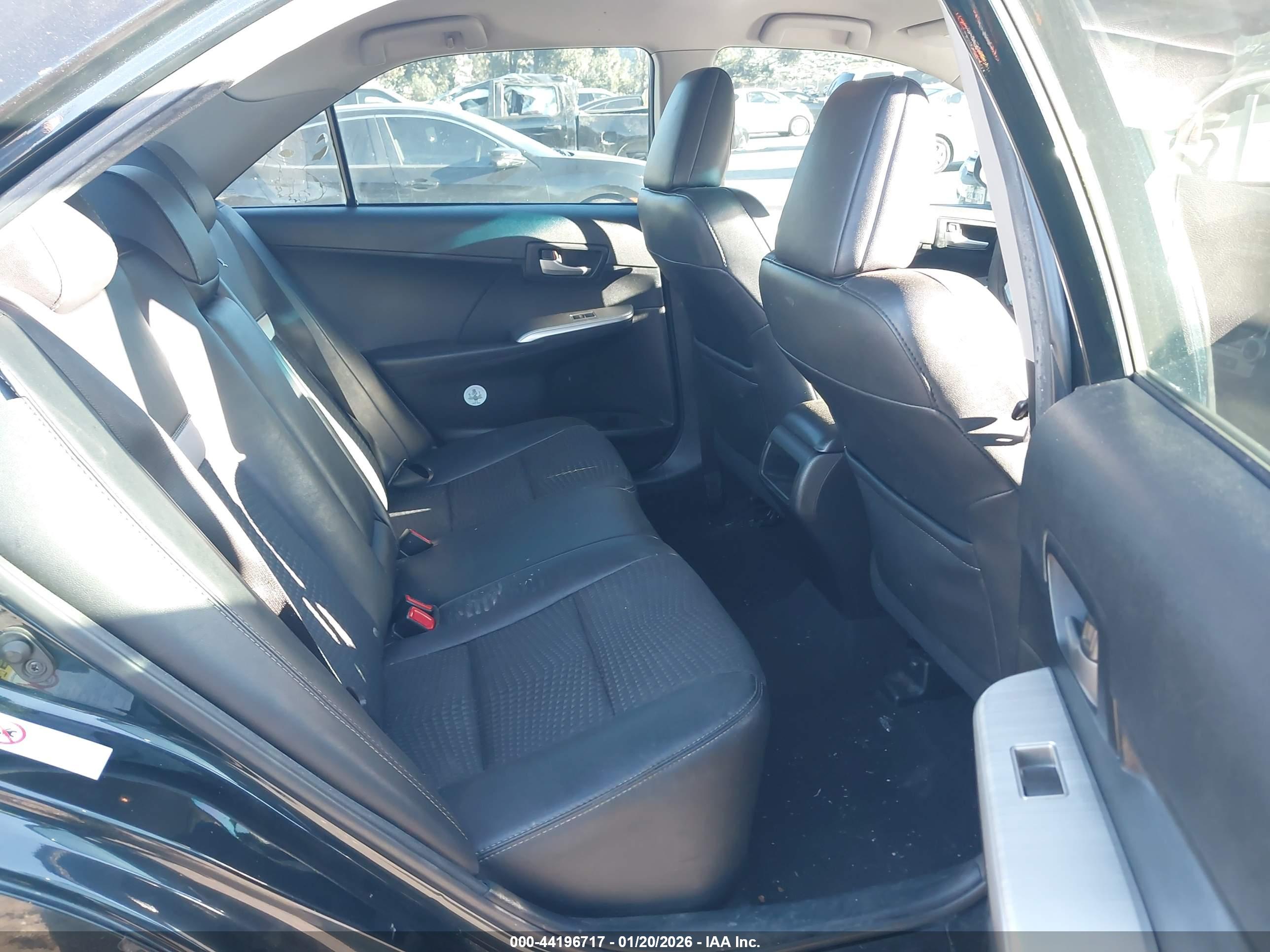 TOYOTA CAMRY image 8